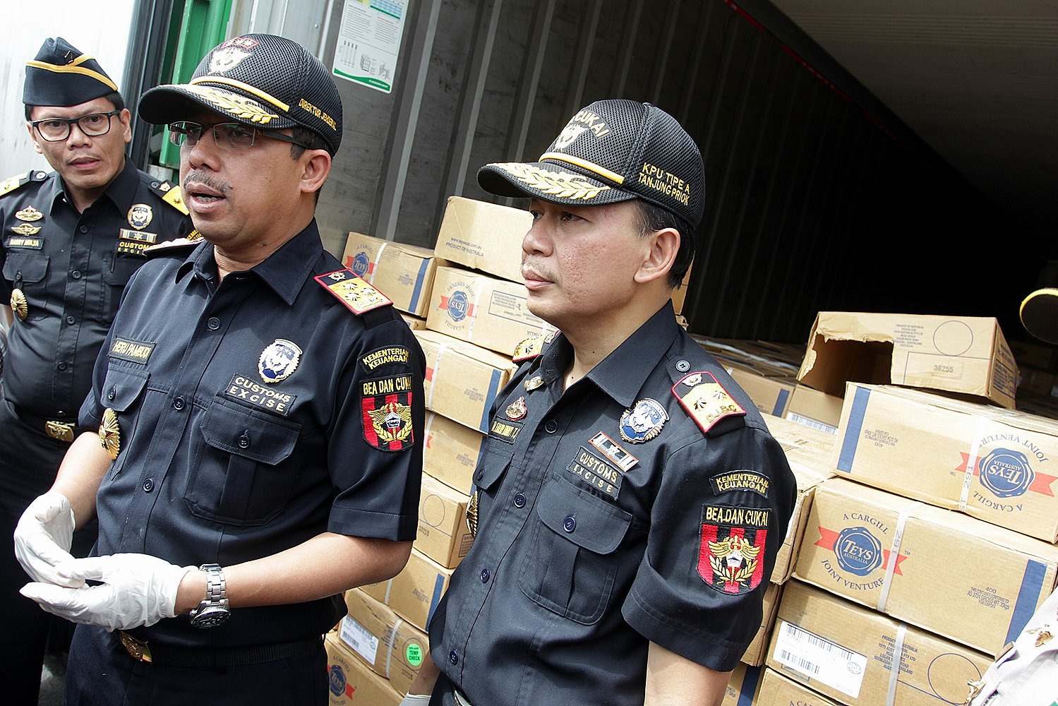 Dirjen Bea dan Cukai Heru Pambudi mengatakan, PT CSUB mengaku pertama kali melakukan kegiatan ilegal tersebut. Tapi, belum diketahui daerah tujuan pengiriman barang-barang itu. 