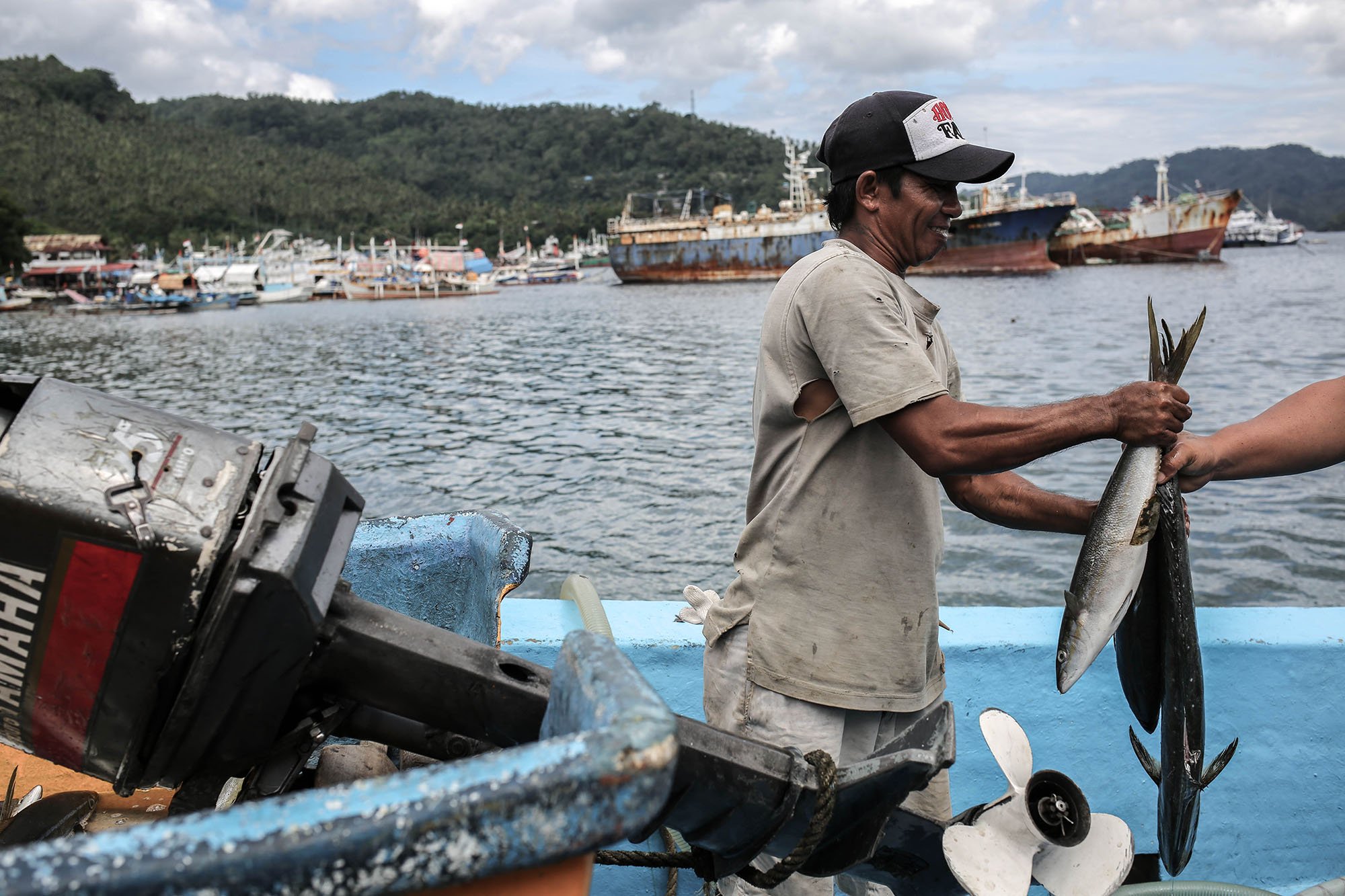 Pasokan tuna dari Indonesia itu berasal dari Bitung. Wilayah perairan yang dikenal memiliki kekayaan laut melimpah ini selalu tampak seksi di mata para pencari ikan.