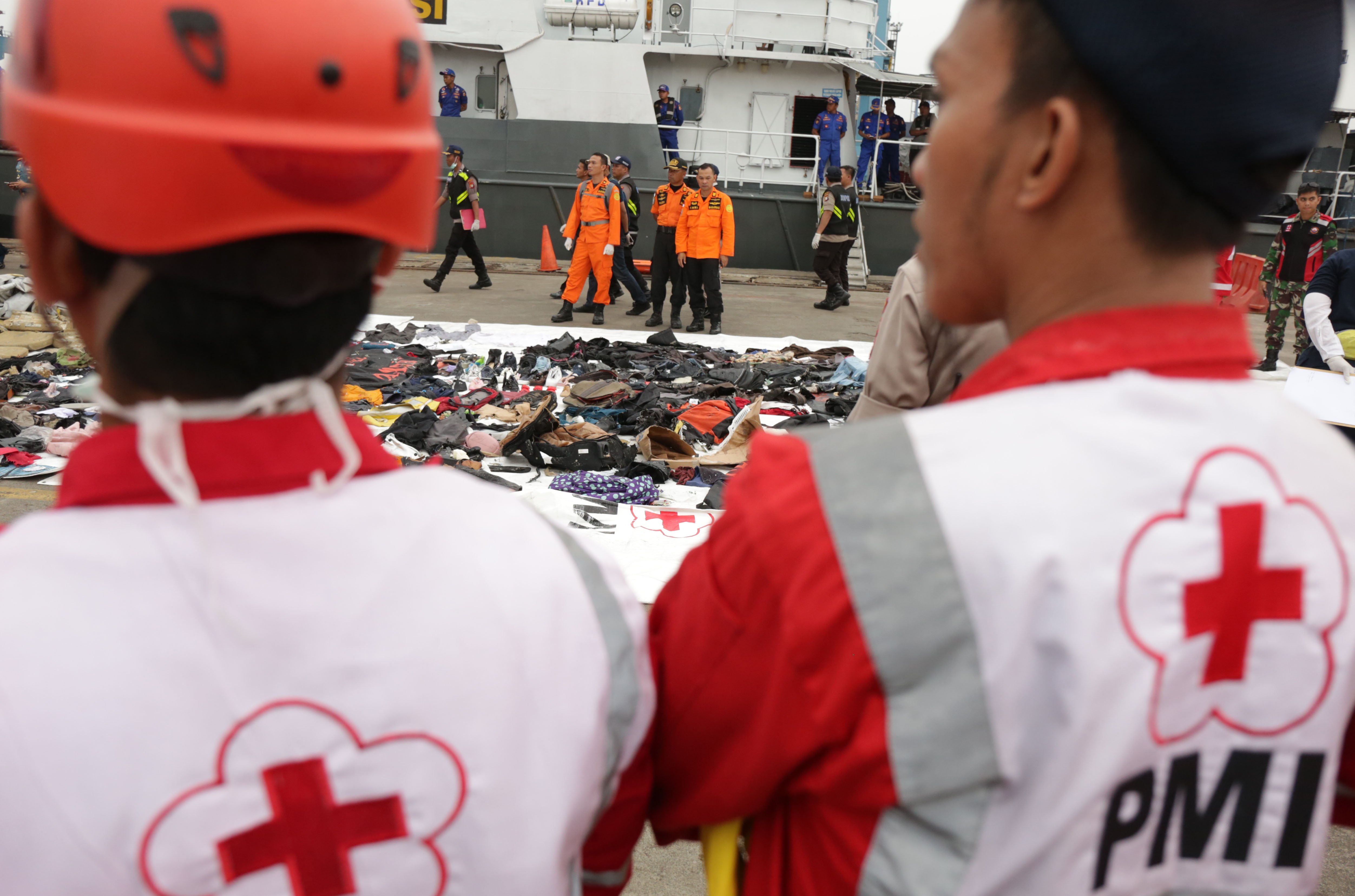 Puing-puing pesawat Lion Air JT-610 berhasil dikumpulkan dari perairan Tanjung Karawang.