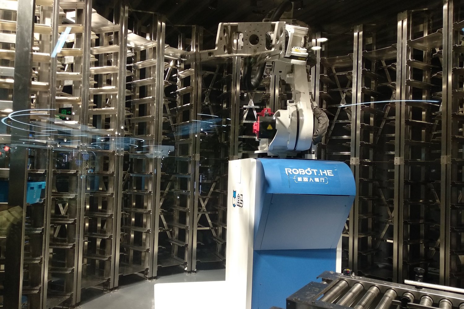 Robot Hema Alibaba