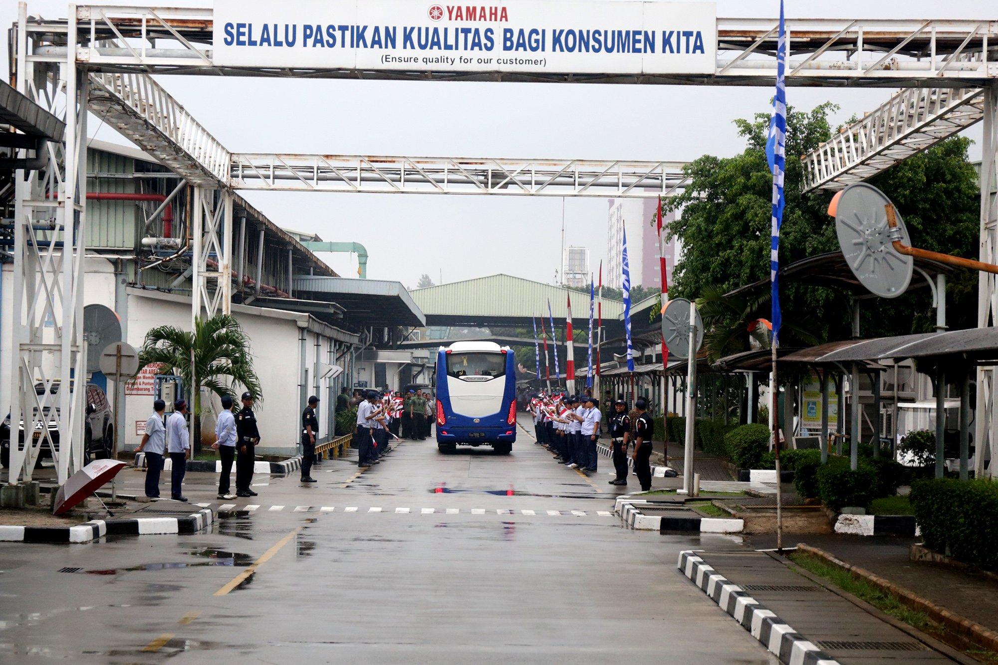 Presiden Joko widodo apresiasi PT YIMM yang telah meraih prestasi dengan jumlah ekspor kendaraan roda dua terbesar di Indonesia, yakni 1,5 juta.
