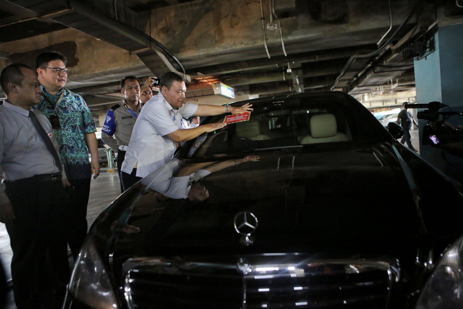 Secara akumulatif, Pemprov DKI Jakarta menyisir seribuan kendaraan yang pemiliknya menunggak pajak. Dari kegiatan itu, sejauh ini, ada 300 kendaraan yang sudah bayar pajak. 