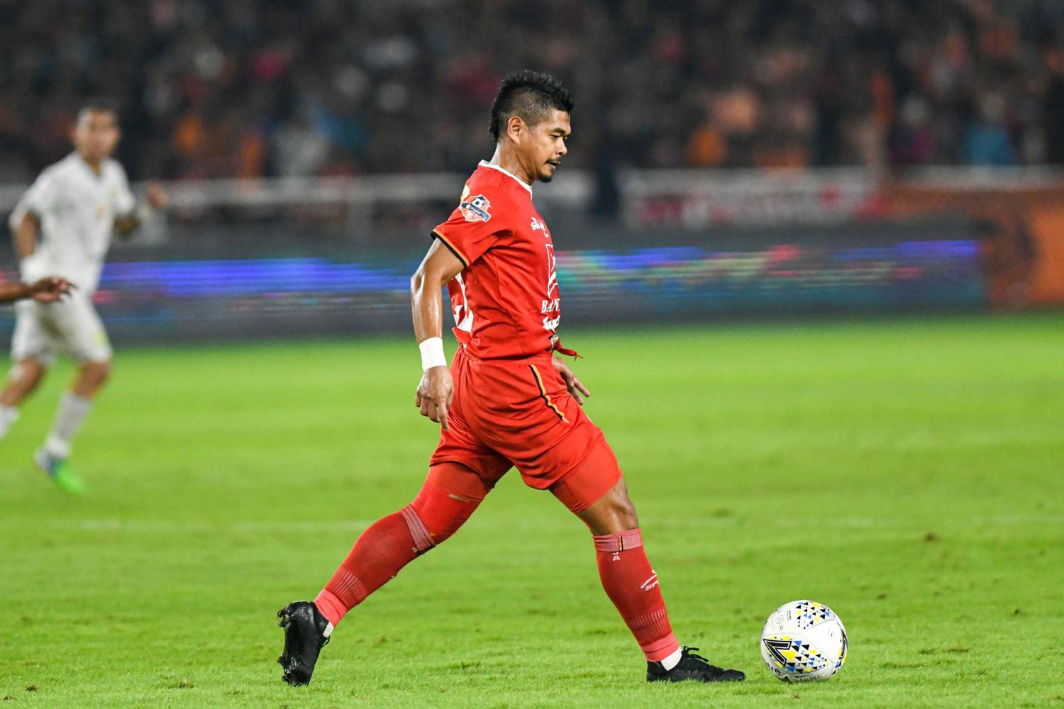 Sepanjang kariernya, Bambang Pamungkas sudah mencetak 200 gol untuk Persija Jakarta. Bersama timnas Indonesia, dia masuk jajaran pencetak gol terbanyak sepanjang sejarah dengan 36 gol.