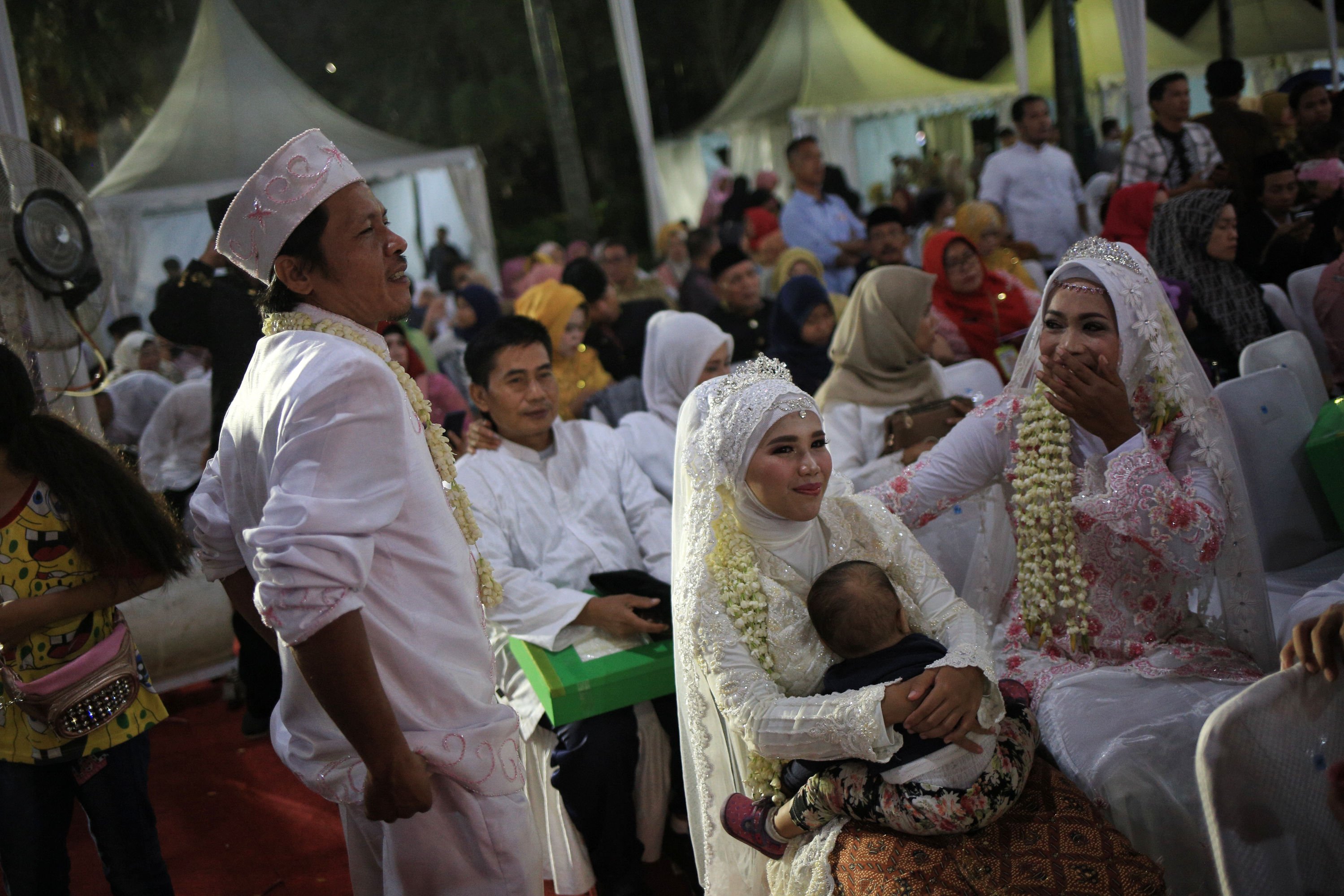 Jika tahun sebelumnya acara nikah massal diadakan di Lapangan Parkir Thamrin 10, namun tahun ini acara tersebut diselenggarakan di Halaman Balai Kota Jakarta.
