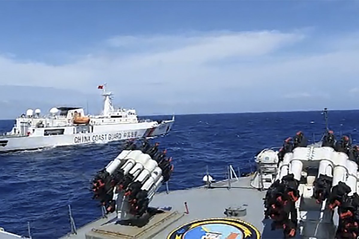 Penjaga Pantai Tiongkok Boleh Tembaki Kapal Asing di Laut Cina Selatan