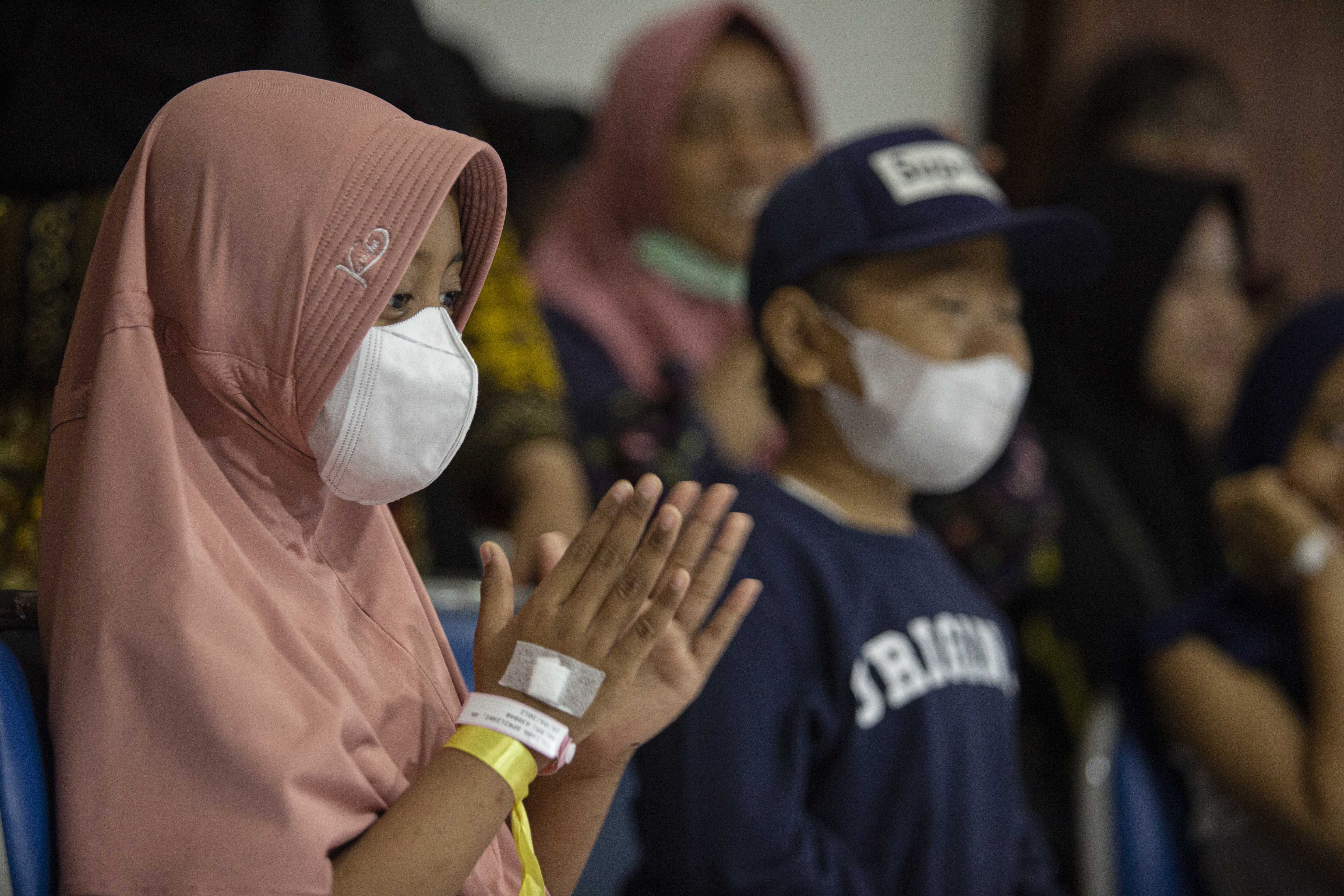 Aku Badut Indonesia (ABI) bekerja sama dengan Yayasan Kasih Anak Kanker Indonesia (YKAKI) menghibur pasien anak penderita kanker yang dirawat di RSPAD Gatoto Subroto, Jalan Abdul Rahman Saleh, Jakarta Pusat, Jumat (7/2/2020).