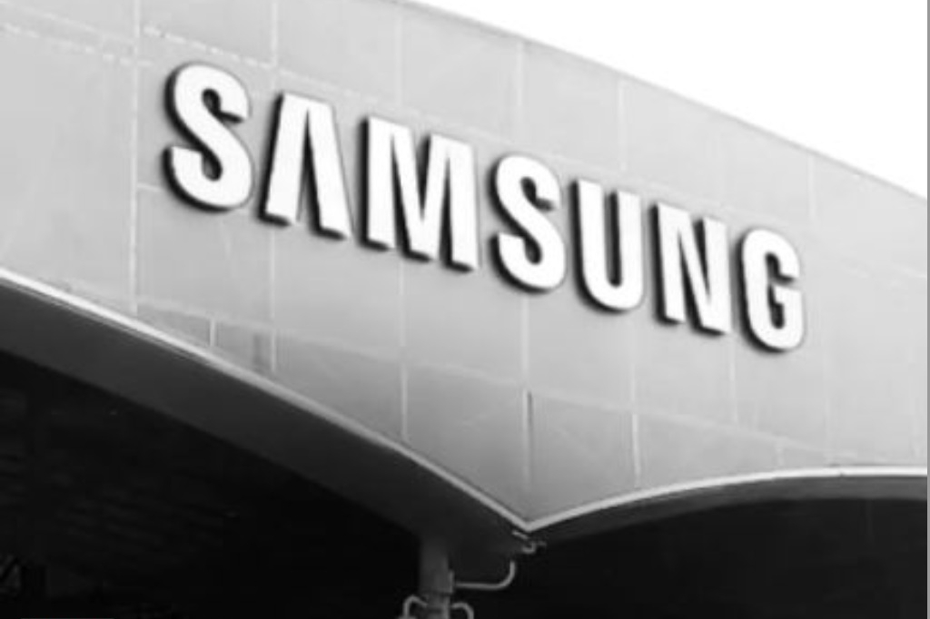 Samsung Drag Queen