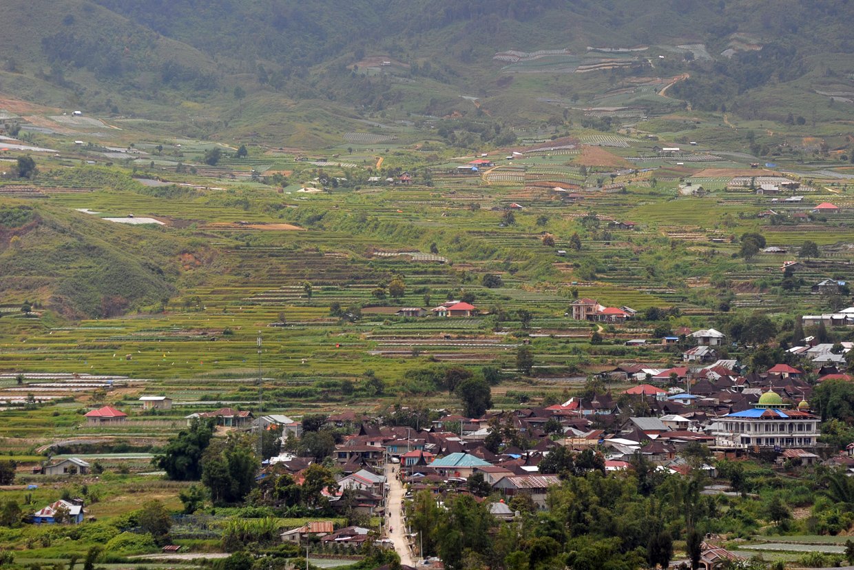 Lanskap pemandangan kawasan Nagari Aia Dingin, Kecamatan Lembah Gumanti, Kabupaten Solok, Sumatera Barat.