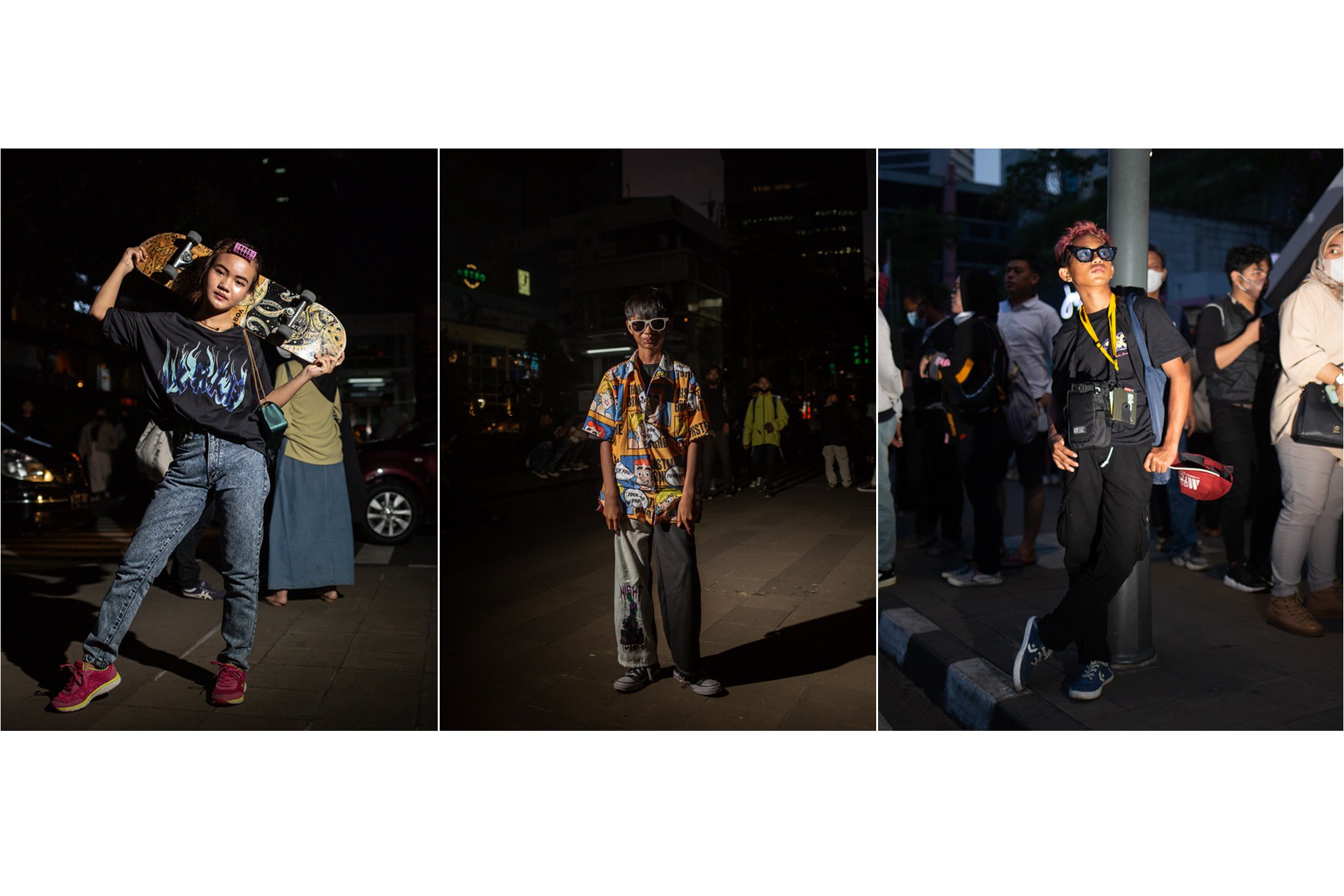 Kolase foto potrait anak-anak remaja dengan pakaian khasnya saat bermain di kawasan Dukuh Atas, Jakarta, Jumat (22/7).