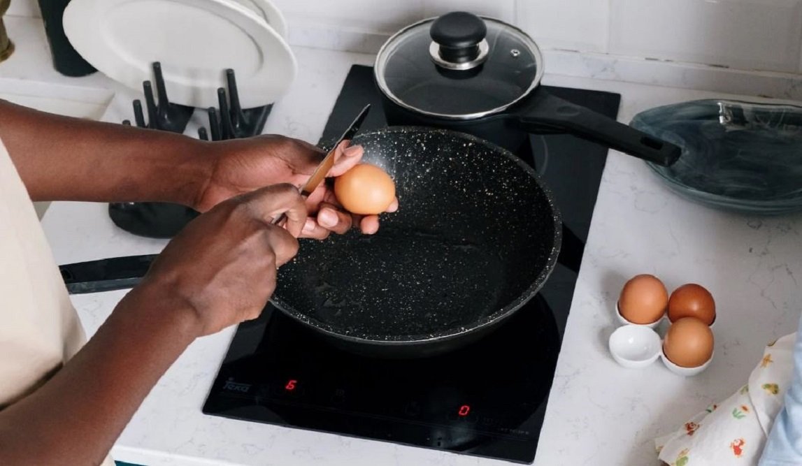 PERBEDAAN KOMPOR INDUKSI DAN KOMPOR LISTRIK