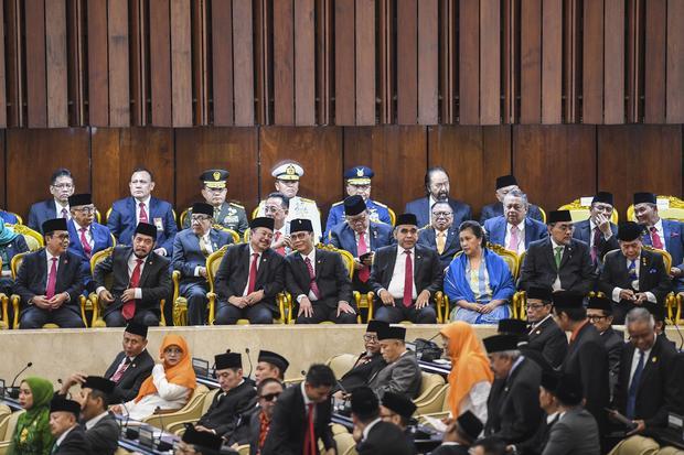 Sejumlah pimpinan lembaga tinggi negara menghadiri Sidang Tahunan MPR dan Sidang Bersama DPR - DPD Tahun 2023 di Gedung Nusantara, Kompleks Parlemen, Senayan, Jakarta, Rabu (16/8/2023).