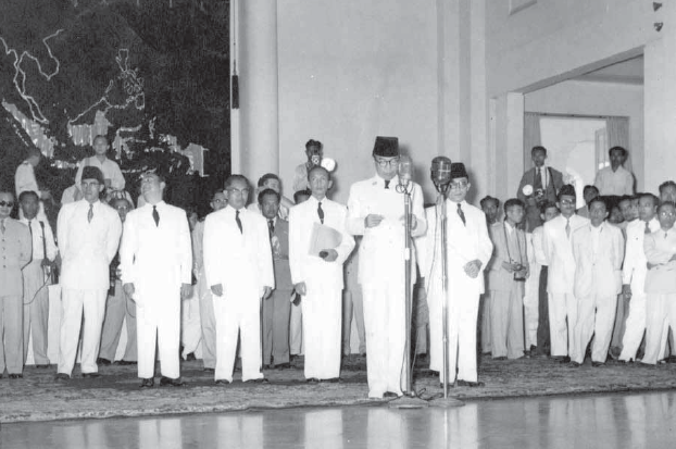 Ilustrasi, pelantikan anggota DPR hasil Pemilu 1955.