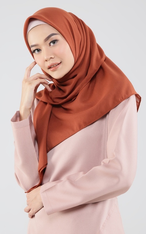 Rekomendasi Jenis Bahan Hijab Segi Empat
