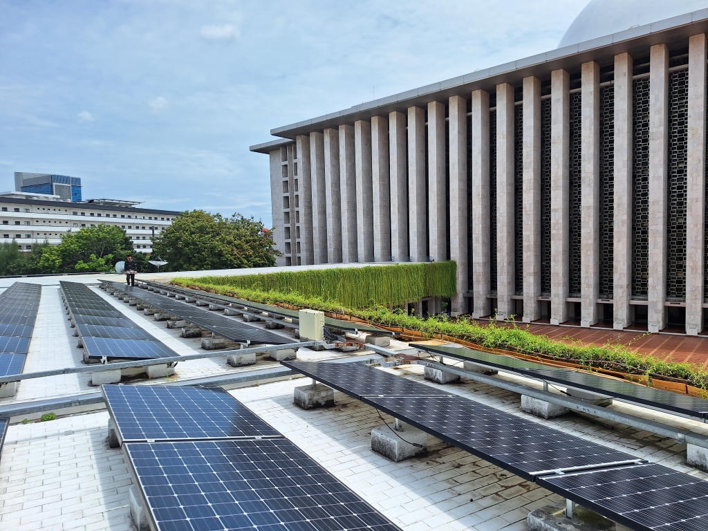 Panel Surya di Masjid Istiqlal