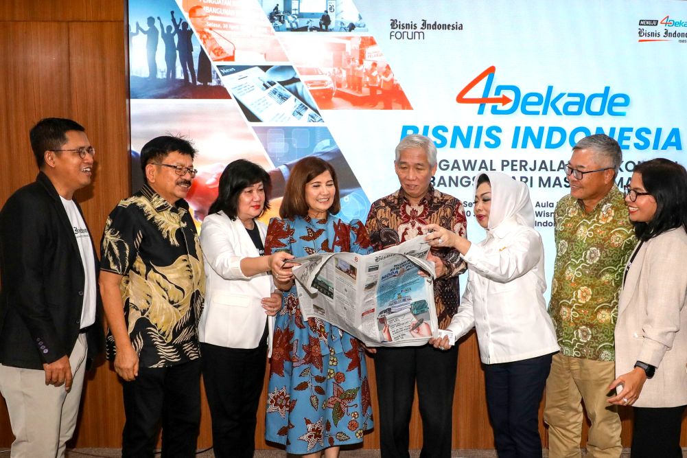 Narasumber Bisnis Indonesia Forum dari kiri ke kanan: Hery Trianto, Yulian Warman, Lulu Terianto, Aviliani, Lo Kheng Hong, Nita Yudi, Piter Abdullah, 