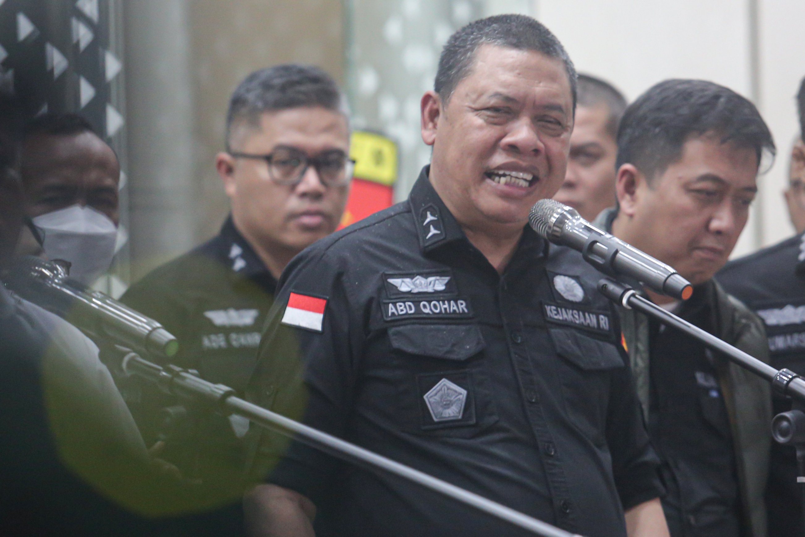 Direktur Penyidikan Jaksa Agung Muda Tindak Pidana Khusus (Jampidsus) Kejaksaan Agung, Abdul Qohar menyampaikan keterangan pers terkait penyidikan kasus dugaan korupsi pengadaan laptop Chromebook di Gedung Kejaksaan Agung, Jakarta, Selasa (15/7/2025). Kejaksaan Agung menetapkan empat tersangka dalam kasus dugaan korupsi pengadaan laptop Chromebook di Kementerian Pendidikan Kebudayaan Riset dan Teknologi (Kemendikbudristek) tahun 2019–2022 yang merugikan negara senilai Rp1,980 triliun.