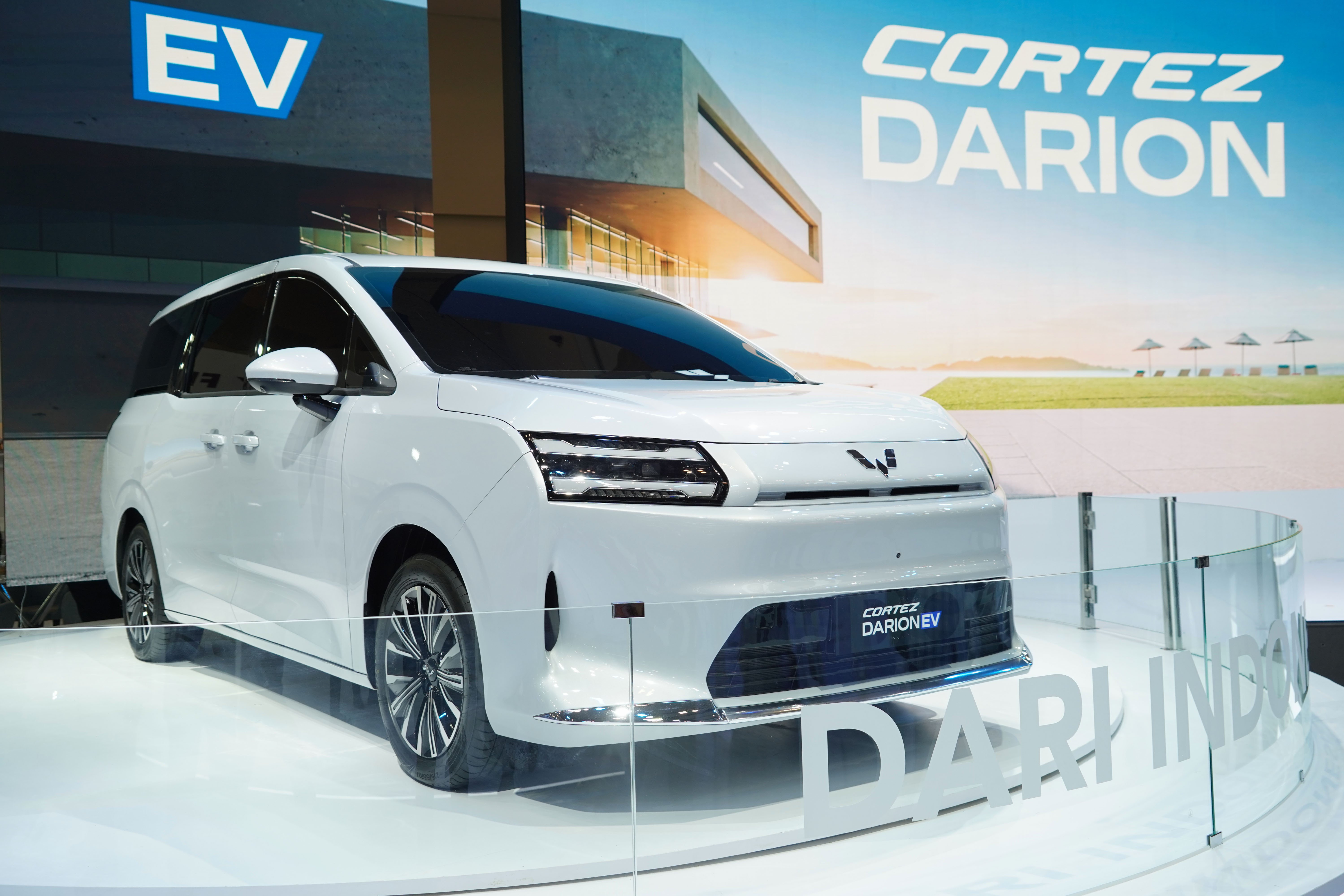 Mobil listrik Wuling Cortez Darion yang dipamerkan di Gaikindo Indonesia International Auto Show (GIIAS) 2025 di Indonesia Convention Exhibition (ICE), BSD City, Kabupaten Tangerang, Rabu (23/7/2025). Pameran yang mengusung tema \
