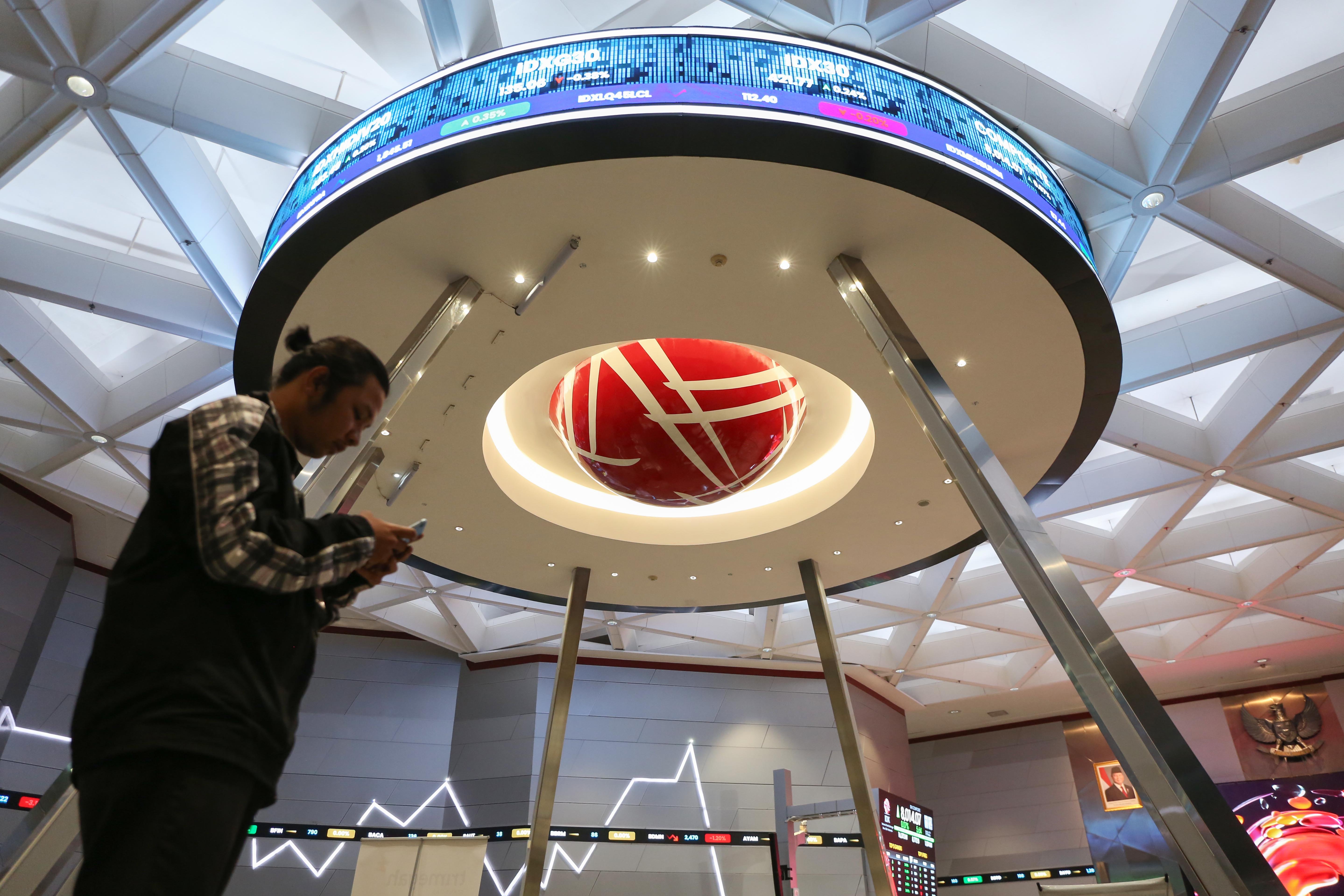 IHSG ditutup naik 0,53% atau 42,69 poin ke level 8.051 (Foto: Katadata/Fauza)