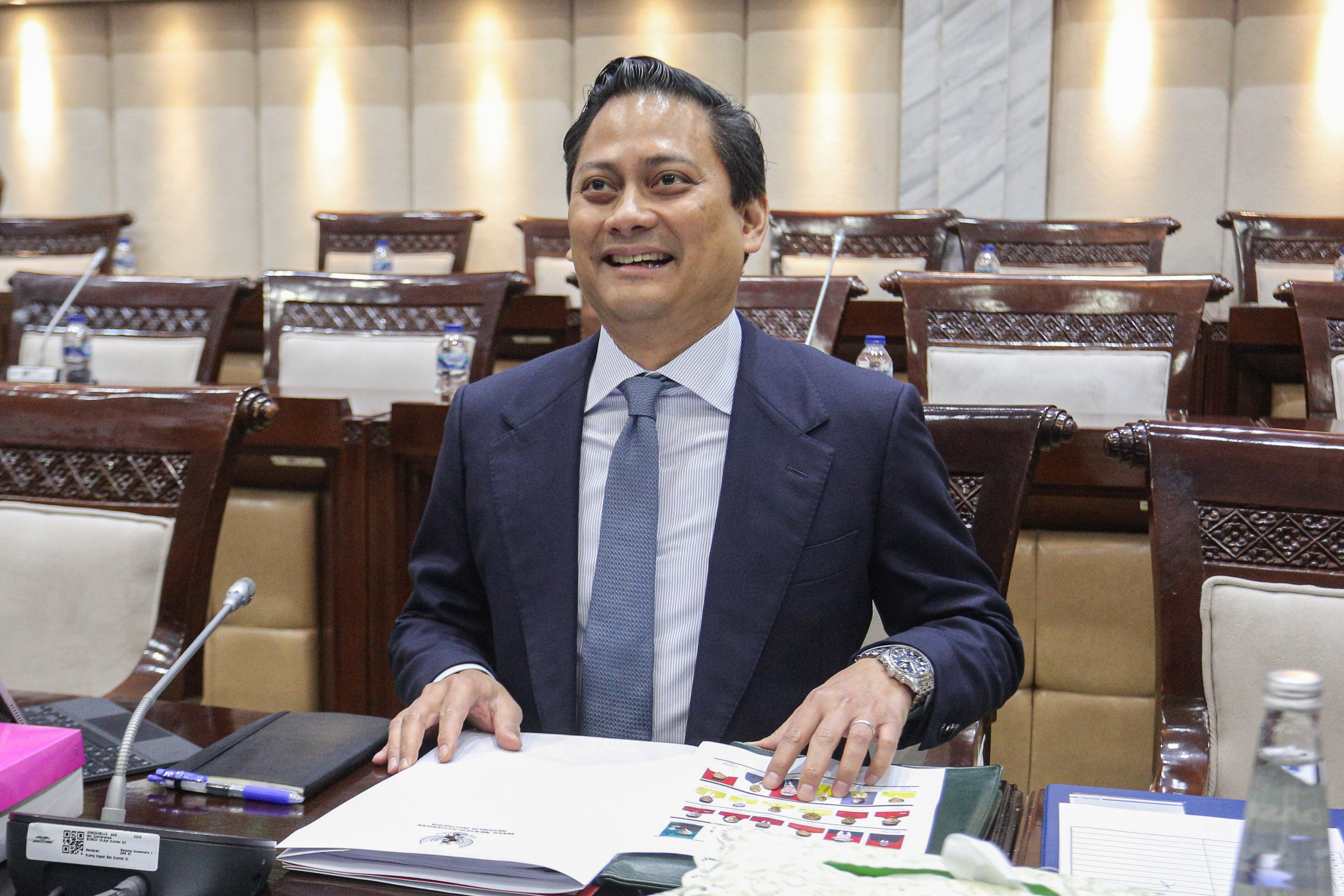 Wakil Menteri Keuangan Thomas Djiwandono mengikuti uji kelayakan dan kepatutan calon Deputi Gubernur Bank Indonesia (BI) di ruang Komisi XI DPR, Kompleks Parlemen, Senayan, Jakarta, Senin (26/1/2026). Thomas Djiwandono merupakan satu dari tiga nama calon Deputi Gubernur BI yang diusulkan Presiden Prabowo Subianto untuk menggantikan Anggota Dewan Gubernur BI Juda Agung yang mundur dari jabatannya.
