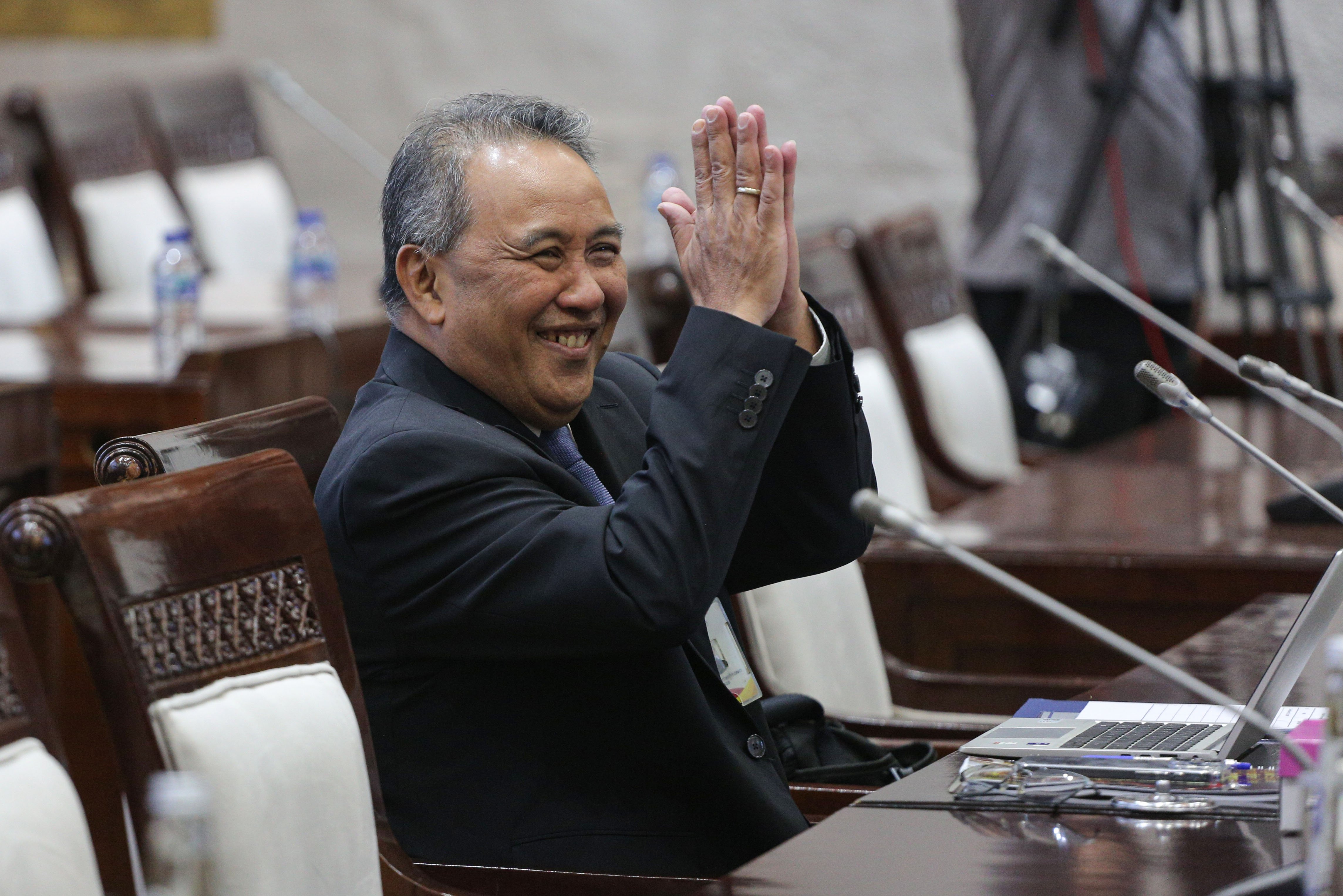 Kepala Departemen Sistem Pembayaran Bank Indonesia (BI) Dicky Kartikoyono mengikuti uji kelayakan dan kepatutan calon Deputi Gubernur BI di Komisi XI DPR, Kompleks Parlemen, Senayan, Jakarta, Senin (26/1/2026). Dicky Kartikoyono merupakan satu dari tiga nama calon Deputi Gubernur BI yang diusulkan Presiden Prabowo Subianto untuk menggantikan Anggota Dewan Gubernur BI Juda Agung yang mundur dari jabatannya.