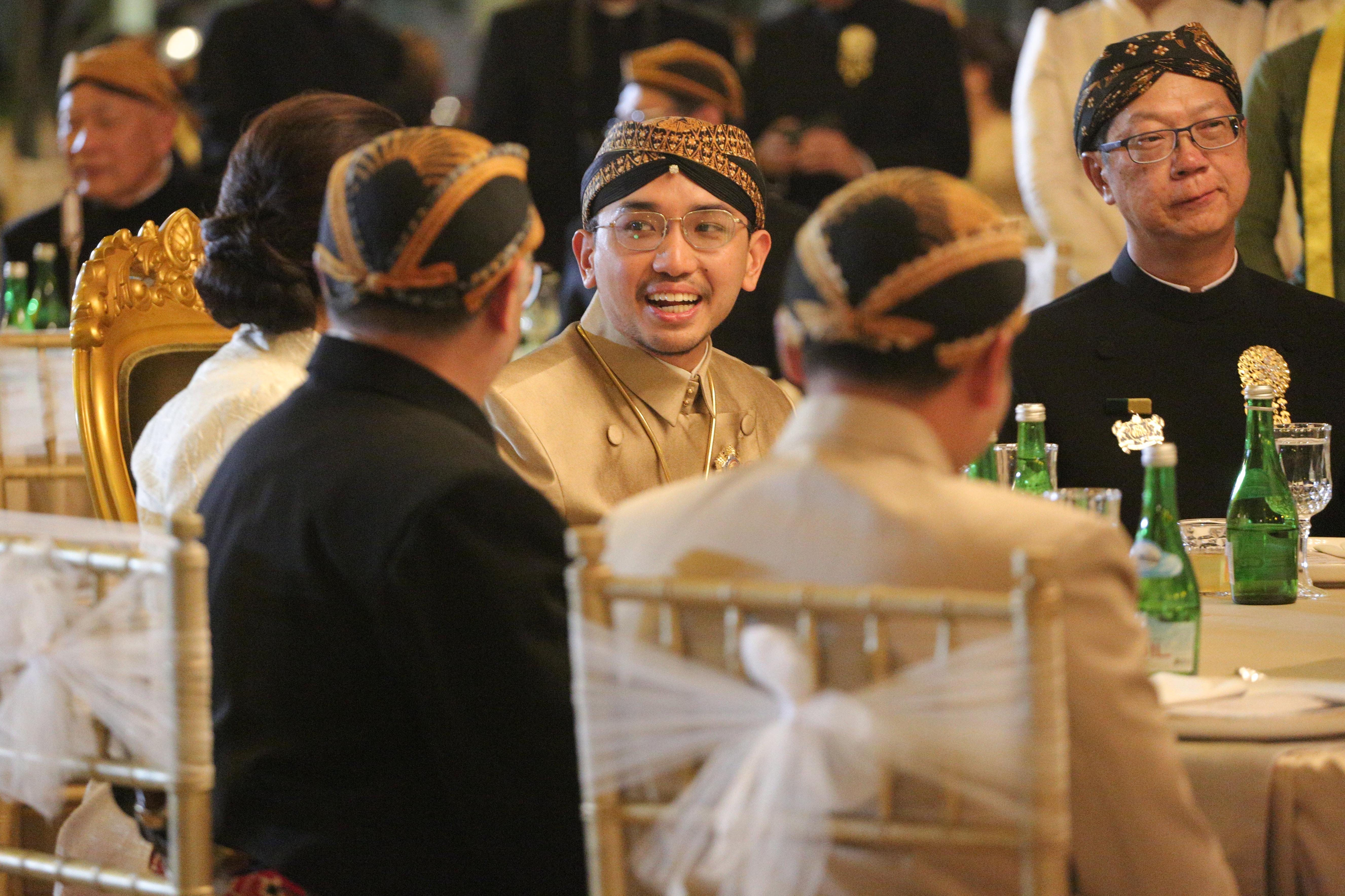 Kanjeng Gusti Pangeran Adipati Arya (KGPAA) Mangkunegara X (tengah) saat menghadiri Royal Heritage Dinner di Pendapa Ageng Pura Mangkunegaran, Solo, Jawa Tengah, Sabtu (2/5/2026). Acara tersebut digelar dalam rangka memperingati adeging atau hari jadinya Pura Mangkunegaran yang ke-269.
