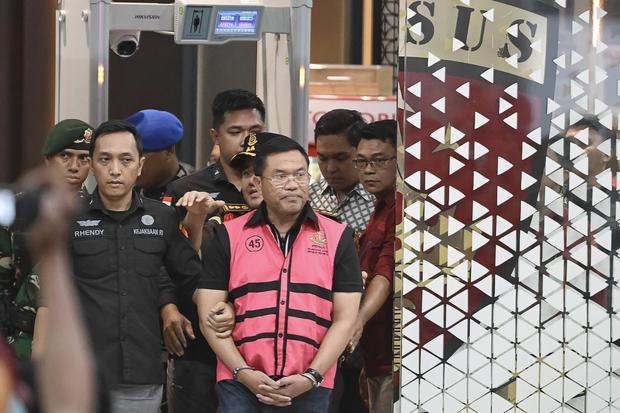 Kejagung tahan mantan pimpinan BGN