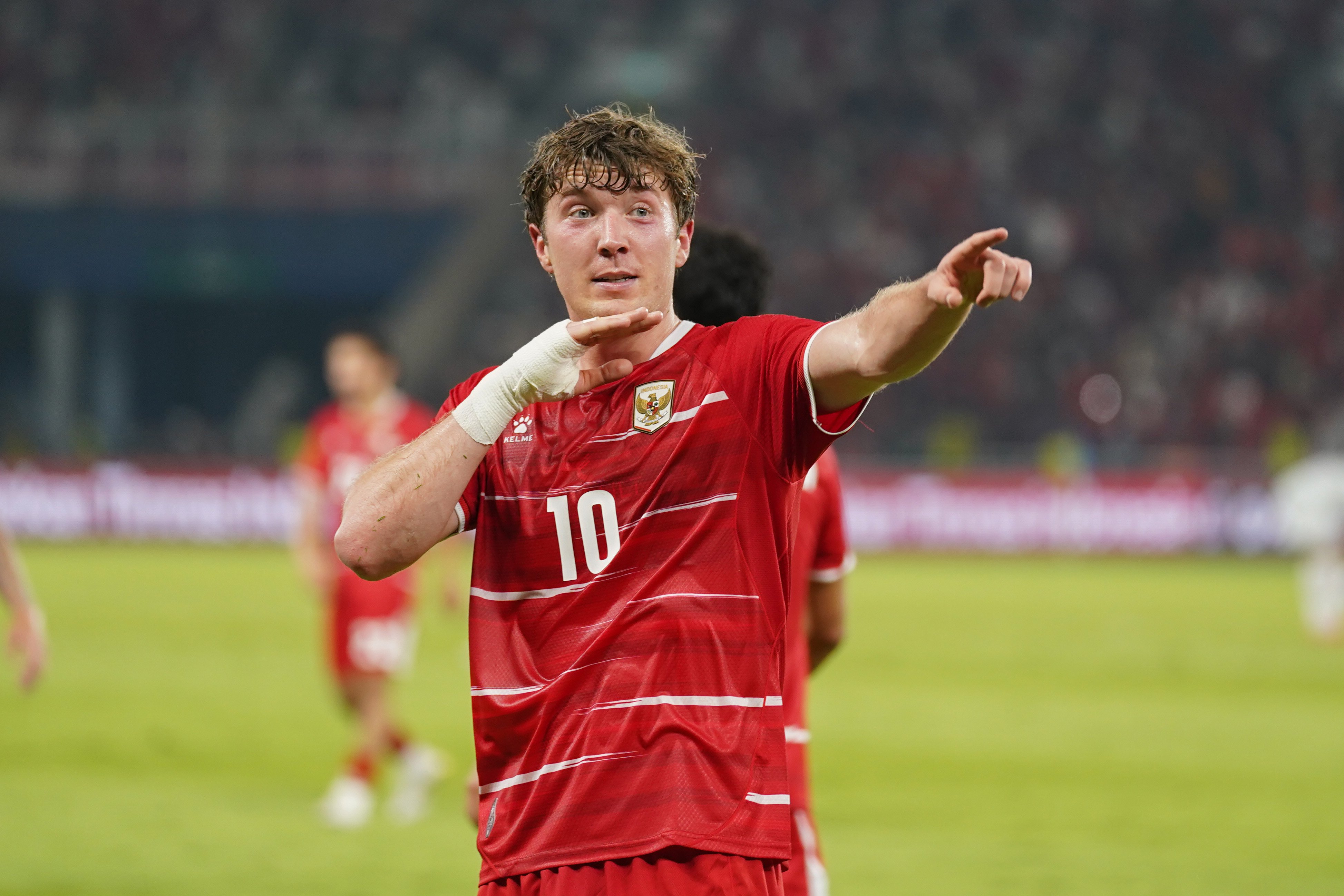 Pesepak bola Timnas Indonesia Ole Romeny berselebrasi usai mencetak gol ke gawang Timnas Oman pada pertandingan FIFA Match Day di Stadion Utama Gelora Bung Karno, Jakarta, Jumat (5/6/2026). Laga bertajuk Garuda Championship Series 2026 tersebut dimenangkan oleh Timnas Indonesia dengan skor akhir 3-0.