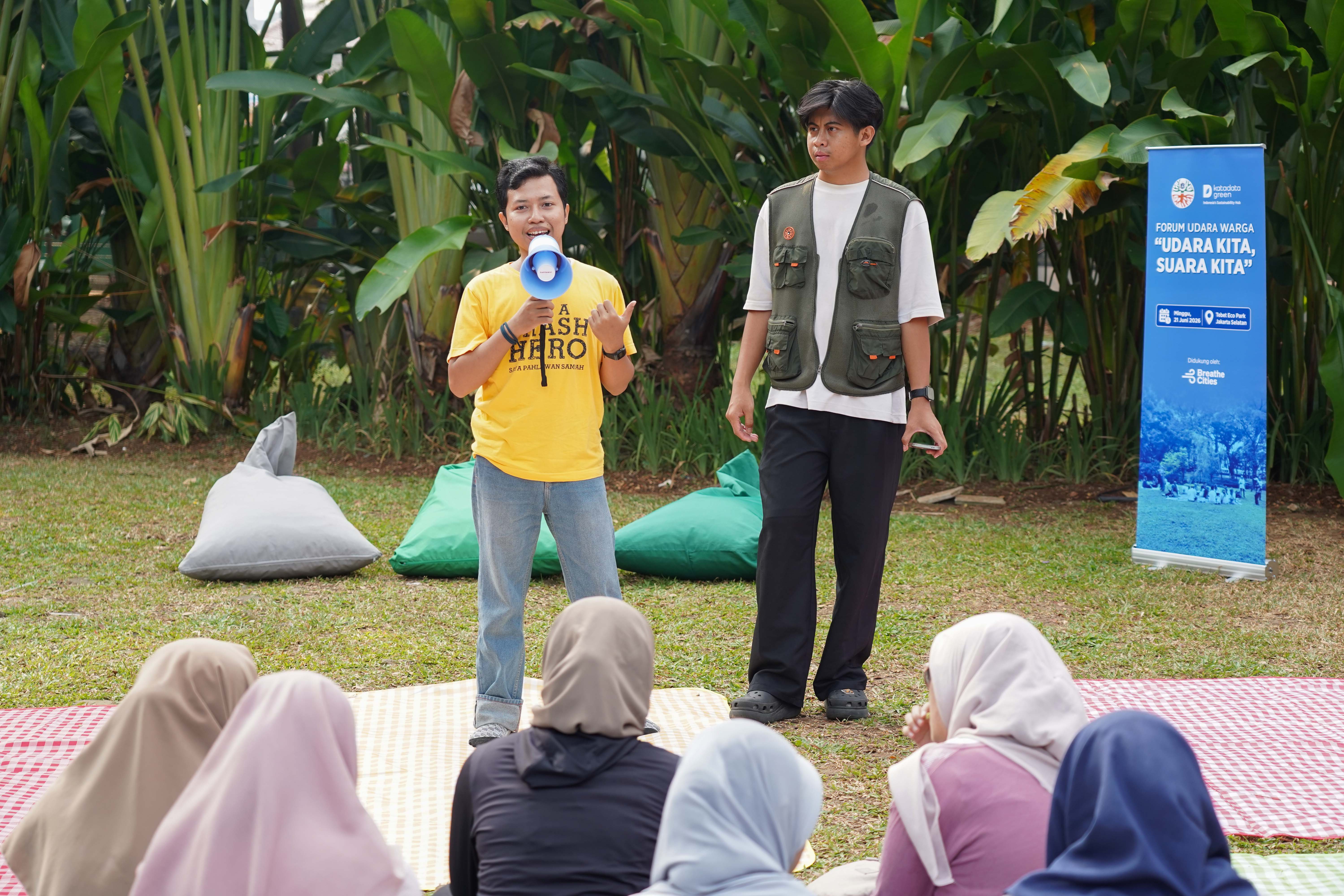Warga menyampaikan inisiatif untuk lingkungan Kota Jakarta pada Forum Udara Warga \