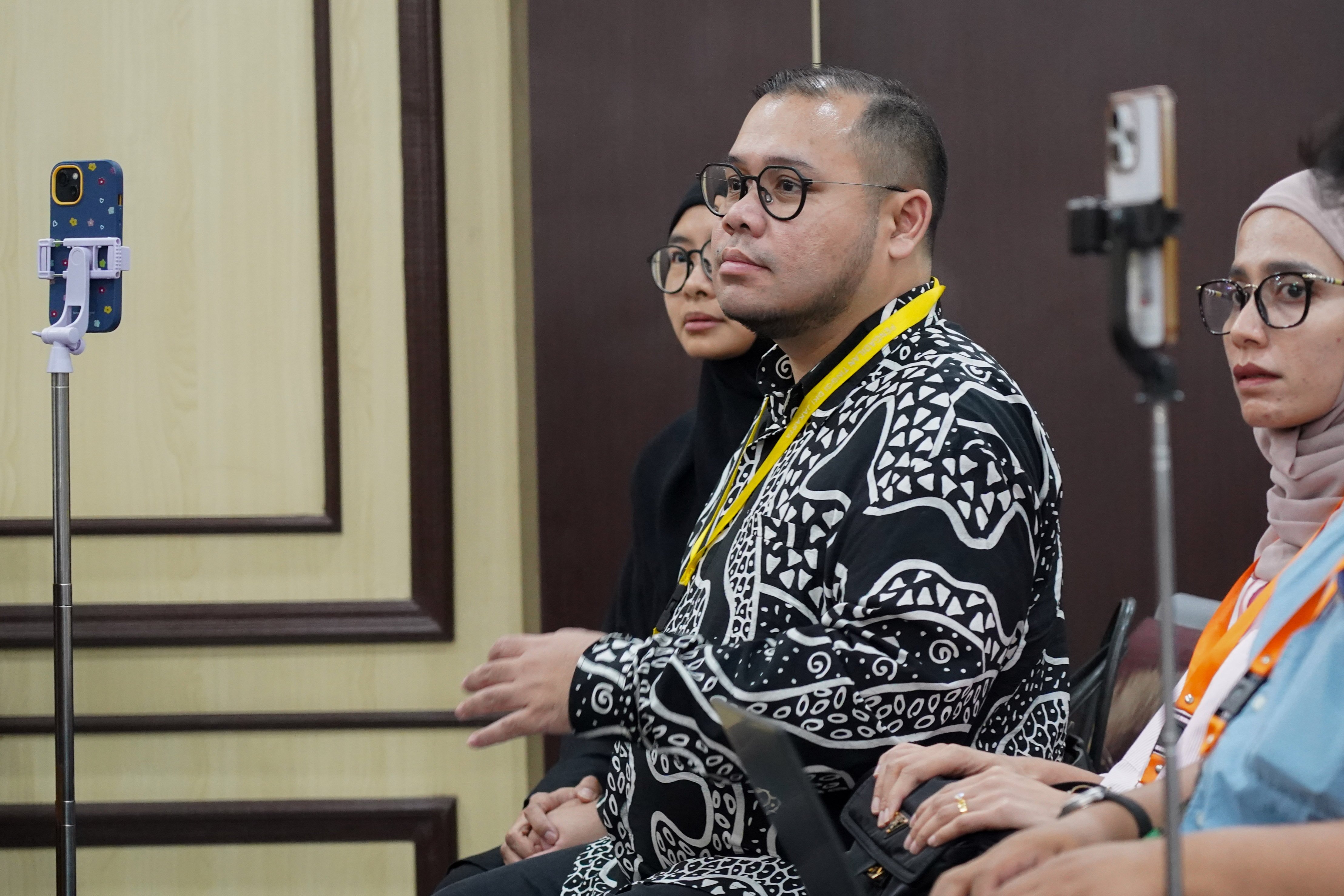 Terdakwa kasus dugaan korupsi pengadaan laptop Chromebook di Kementerian Pendidikan, Kebudayaan, Riset, dan Teknologi (Kemendikbudristek) tahun 2019-2022 Ibrahim Arief atau Ibam bersiap mengikuti sidang putusan banding di Pengadilan Tinggi DKI Jakarta, Senin (31/8/2026). Majelis hakim banding memvonis mantan konsultan teknologi di Kemendikbudristek tersebut dengan hukuman lima tahun penjara dan uang pengganti senilai Rp 5 miliar subsider 4 tahun kurungan.