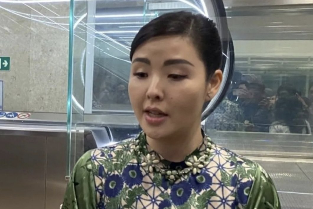 Executive Director Tokopedia dan TikTok Shop Indonesia Stephanie Susilo menjawab pertanyaan wartawan di kompleks parlemen, Jakarta, Selasa (8/9/2026).
