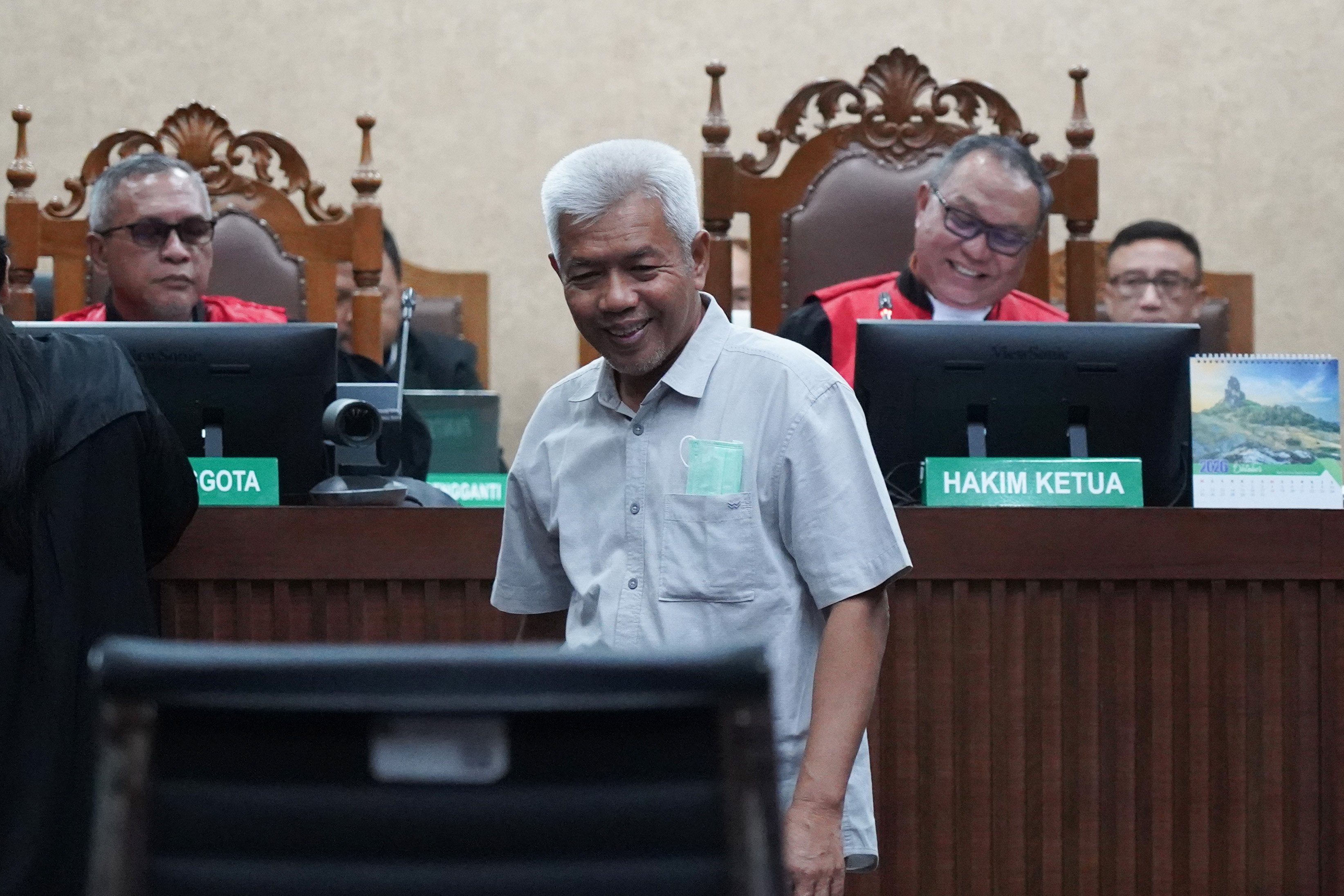 Tersangka kasus dugaan tindak pidana pencucian uang (TPPU) Nurman Herin bersiap menjalani sidang perdana di Pengadilan Tipikor, Jakarta, Rabu (7/10/2026). Sidang tersebut beragendakan pembacaan dakwaan terkait kasus dugaan TPPU yang melibatkan mantan Jampidsus Febrie Adriansyah. 