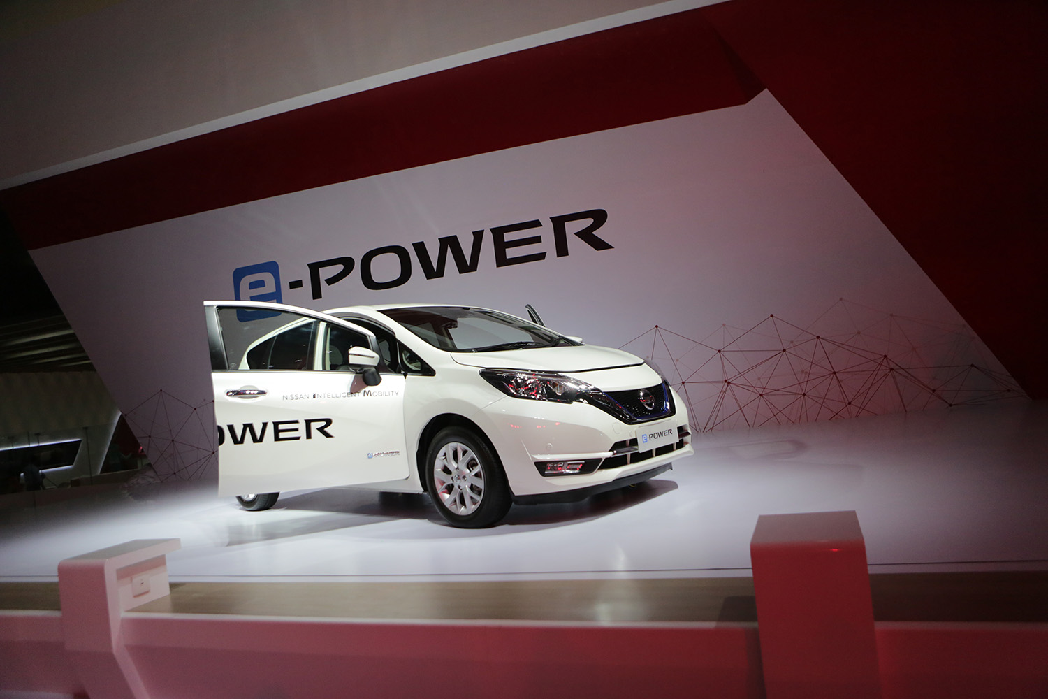 Mobil Listrik Nissan E-Power