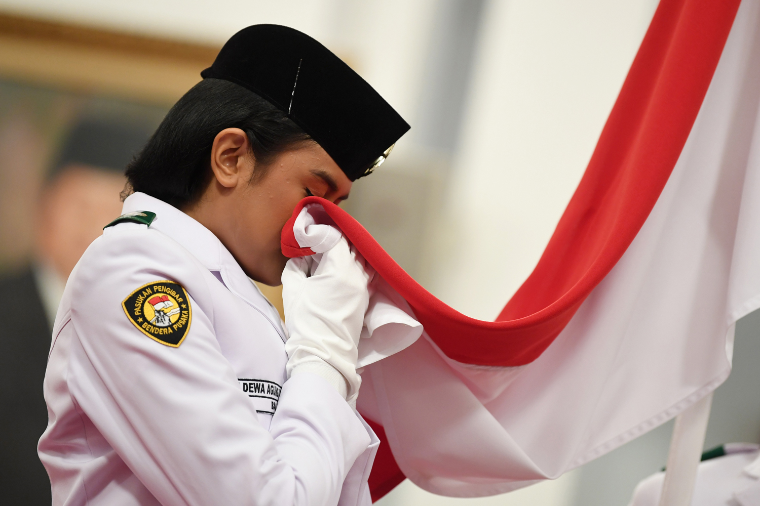 Foto Balutan Merah Putih Semarakkan Hut Ri Ke Foto Katadata Co Id