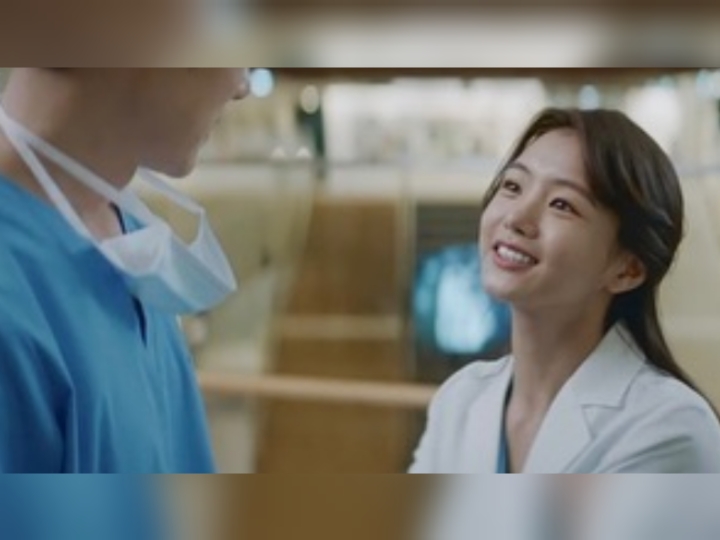 Lee Se Hee di drama Hospital Playlist