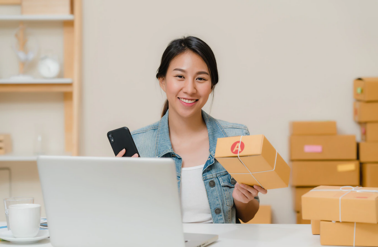 Ilustrasi, pelaku bisnis online.