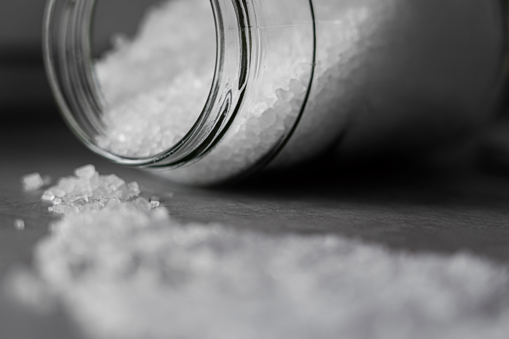 CARA MENGHILANGKAN BAU SEPATU