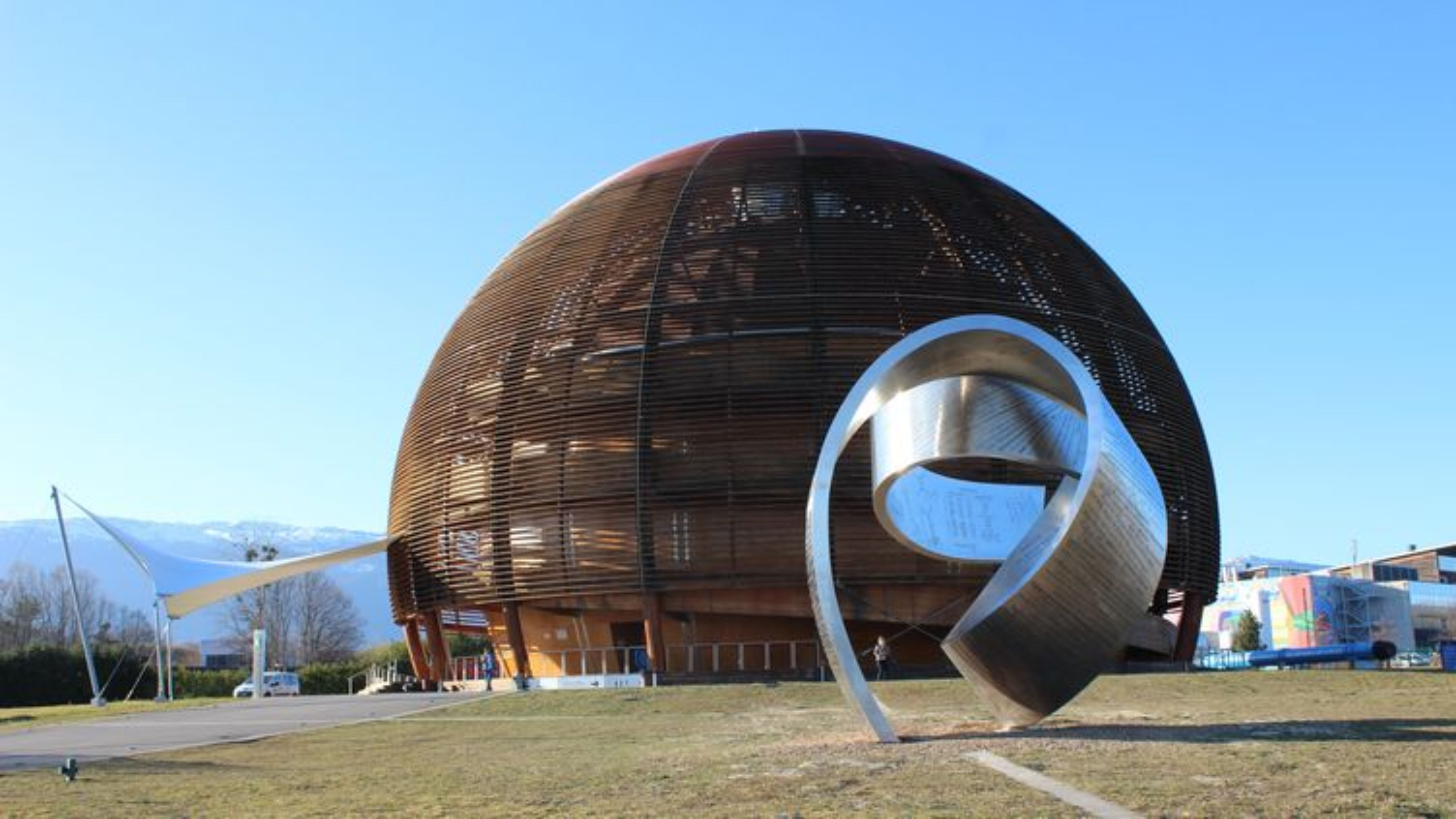 CERN (Center Europeen pour la Recherchee Nucleaire)
