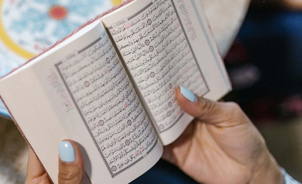 Hukum Bacaan Idgham Bighunnah