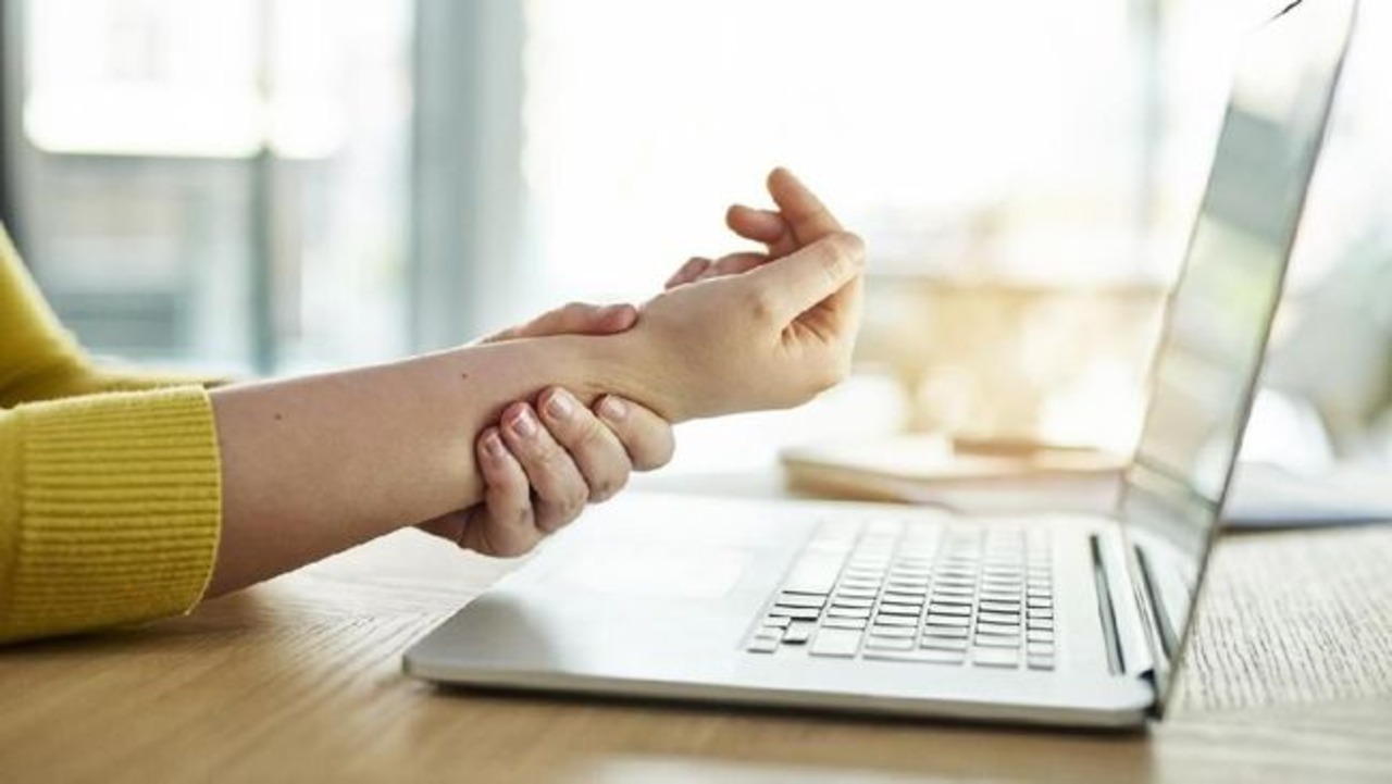 Cara Menghilangkan Kesemutan di Tangan