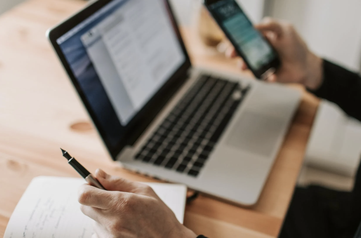 Cara Mencadangkan Pesan WhatsApp