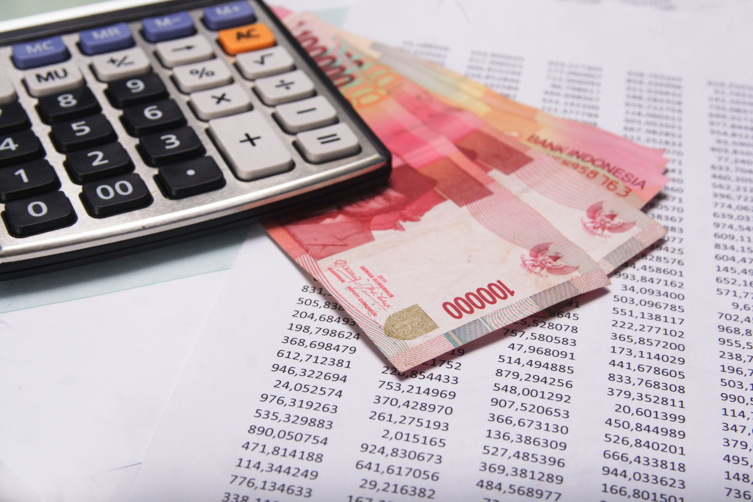 Ilustrasi telaah rupiah