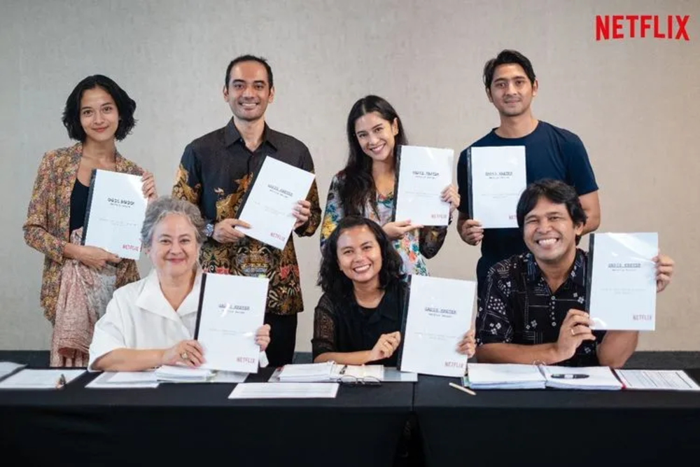 Potret Pemeran Serial Gadis Kretek dan Sutradara