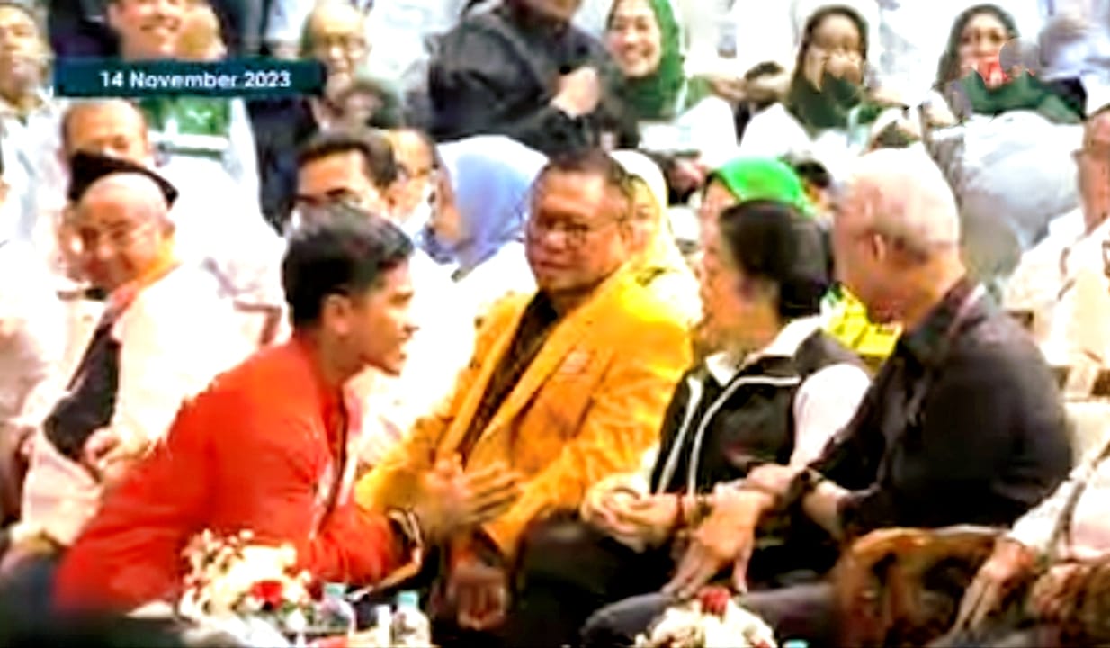 Gibran - Kaesang Sungkem pada Megawati