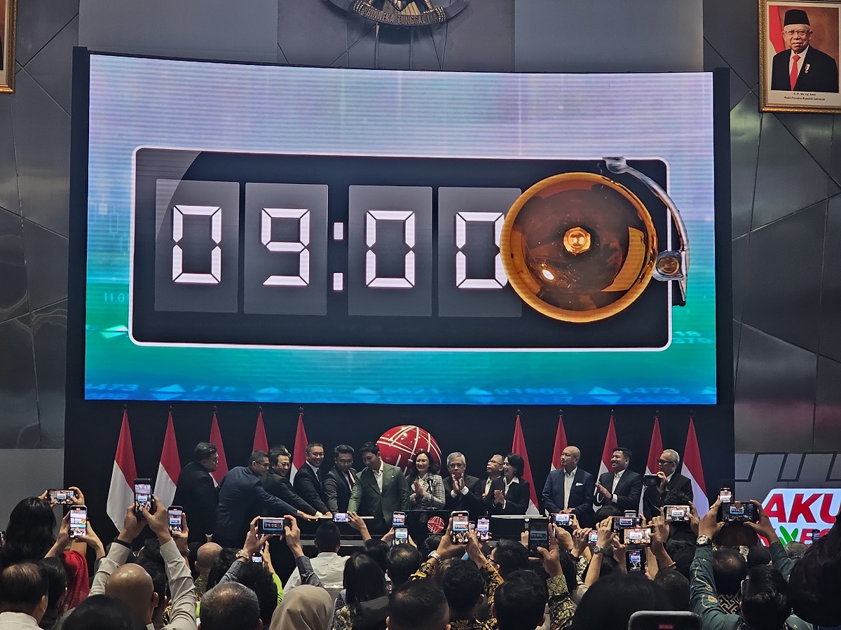 Emiten afiliasi konglomerat asal Surabaya Hermanto Tanoko, PT Superior Prima Sukses Tbk (BLES), resmi IPO pada Senin (8/7). Foto: Katadata/Nur Hana Pu