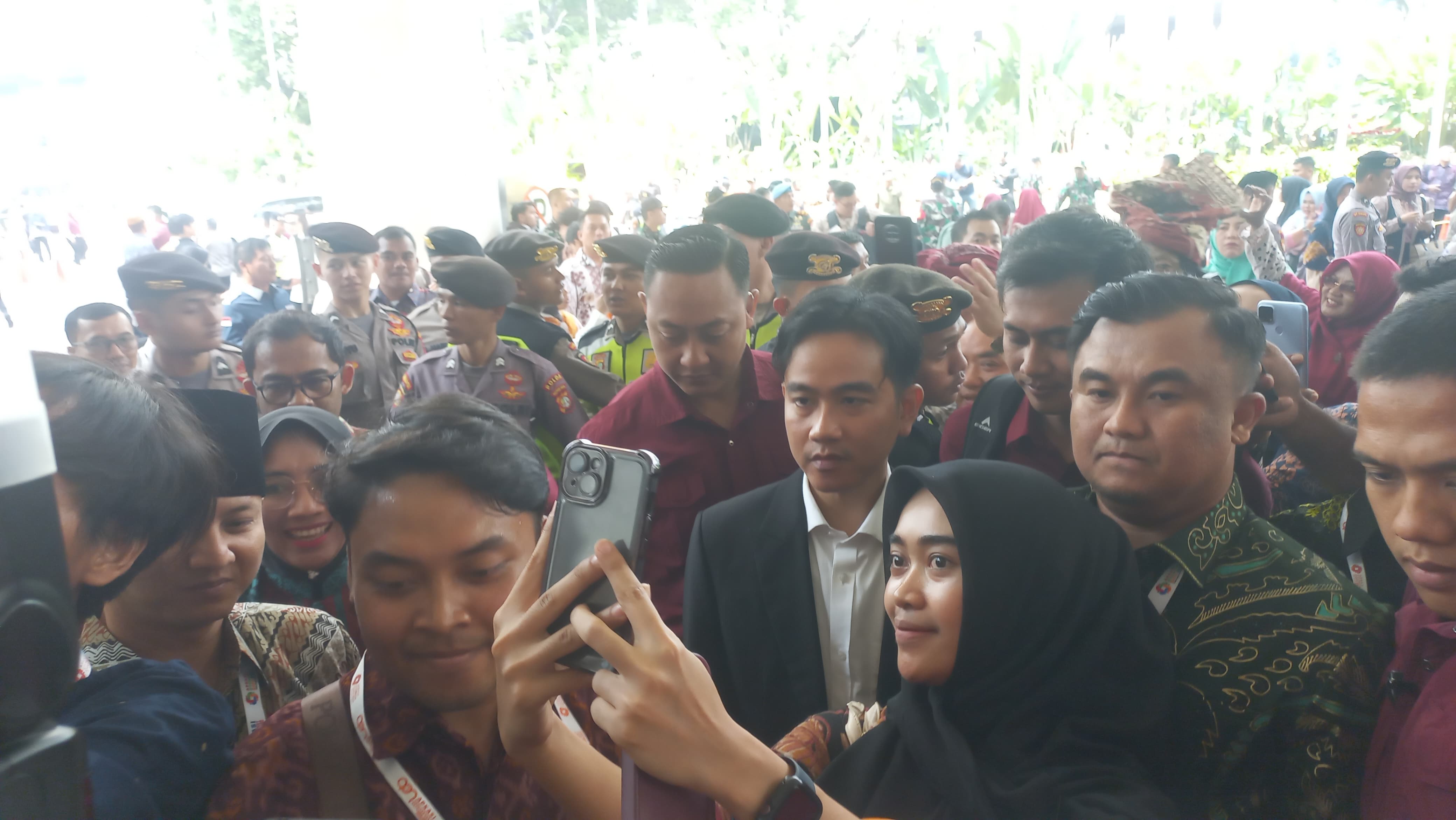 Wali Kota Solo Gibran Rakabuming Raka menghadiri Rakernas Apkasi di Jakarta, Rabu (10/7). Foto: M Fajar Riyandanu/Katadata