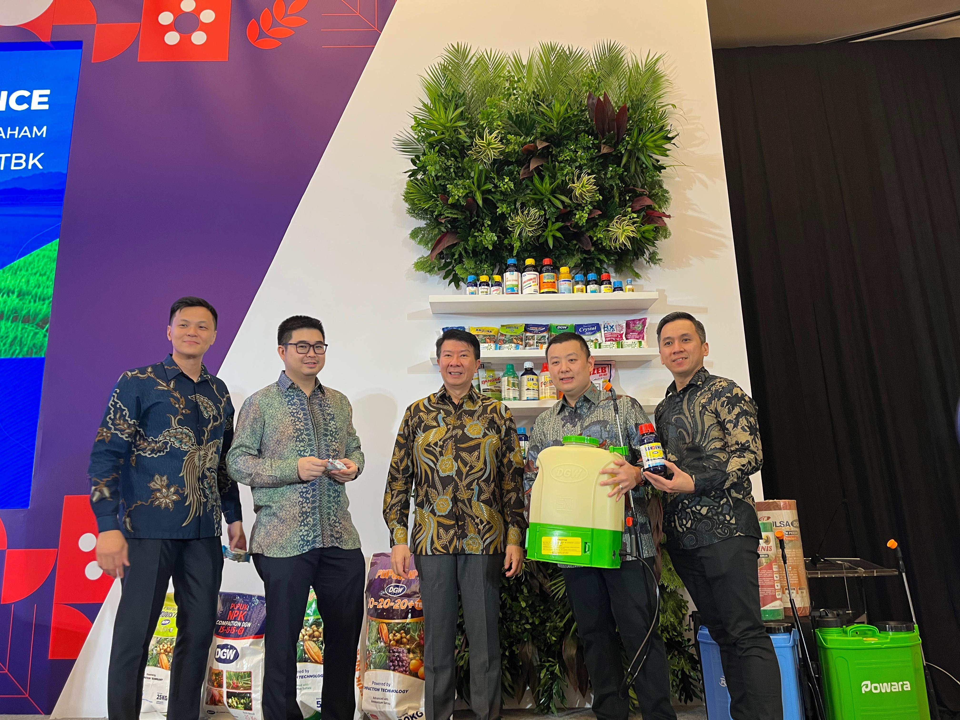 PT Delta Giri Wacana Tbk dengan kode emiten DGWG