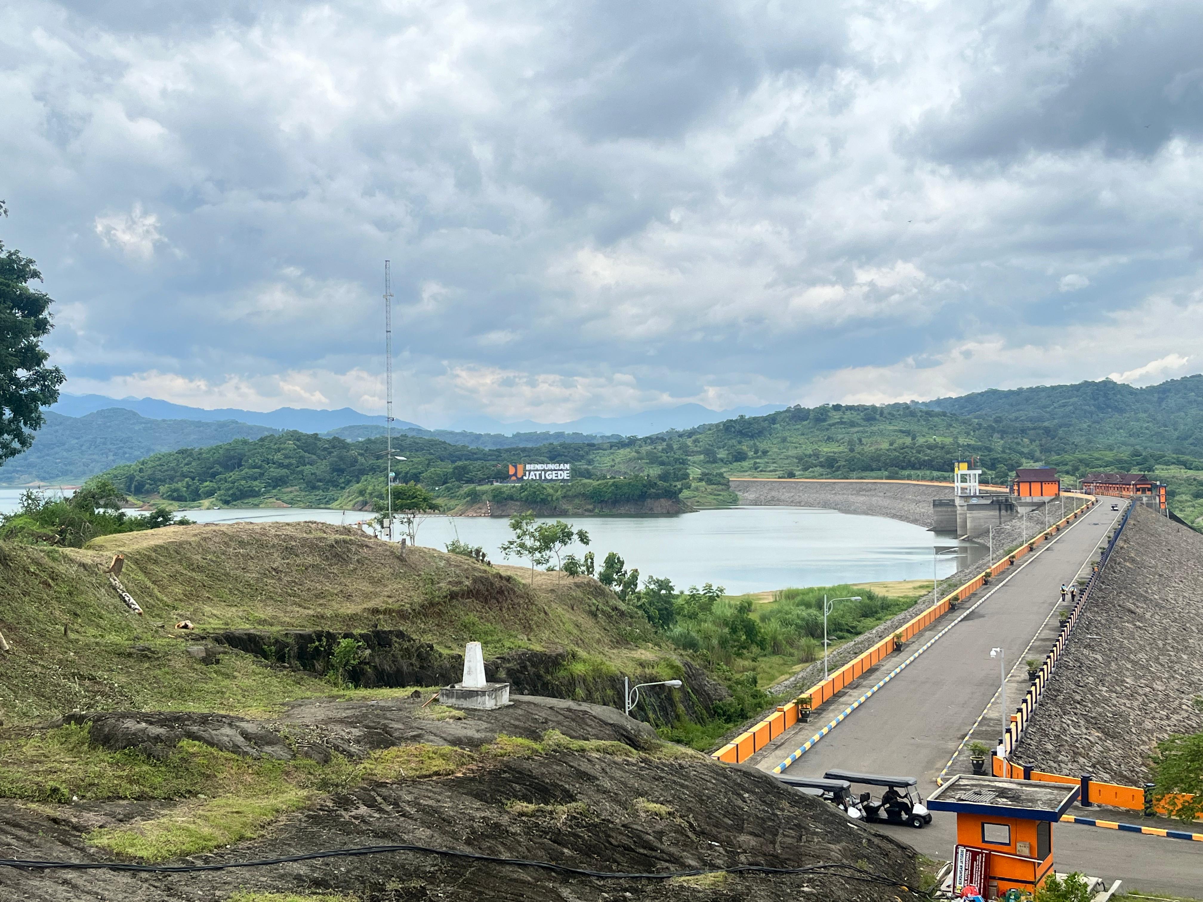 PLTA Jatigede di Sumedang, Jawa Barat, Senin (20/1/2025). 
