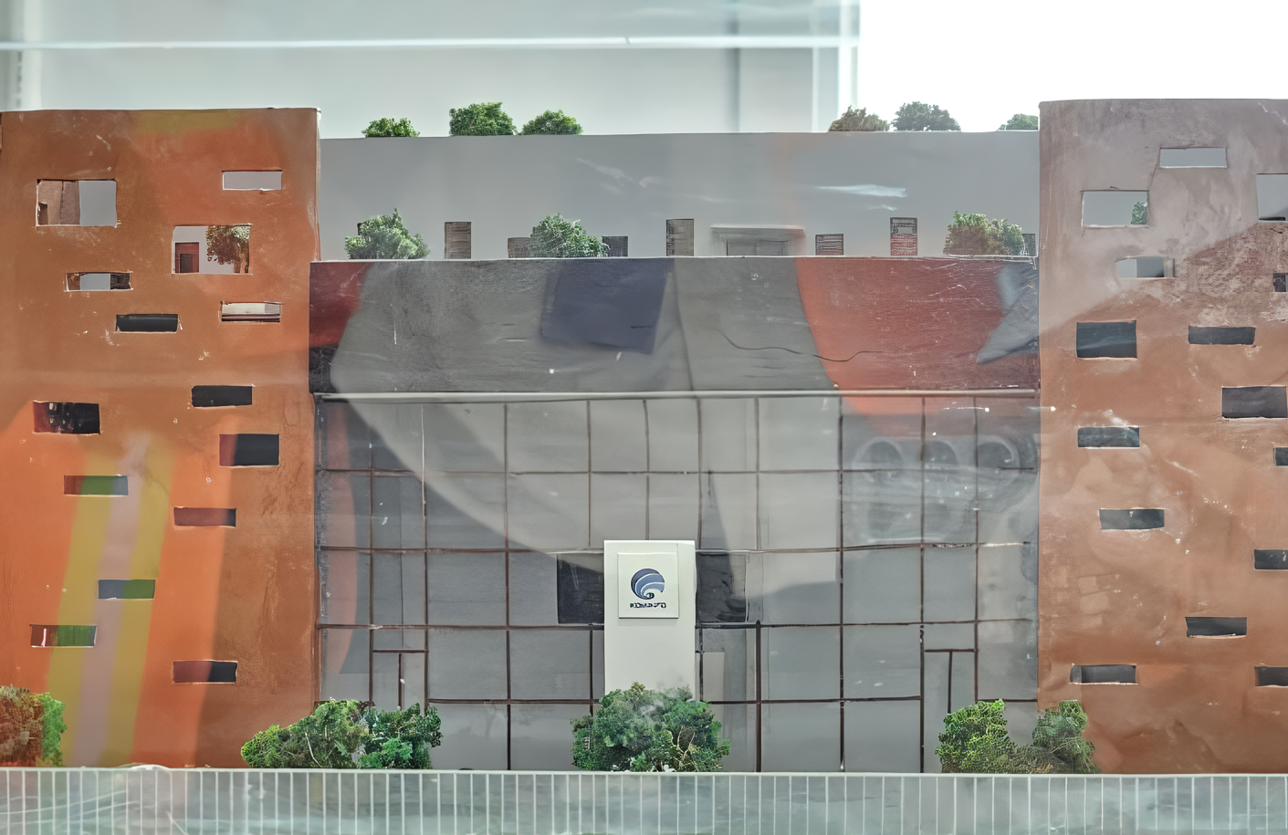 Tampilan maket bagian depan untuk Pusat Data Nasional (PDN) Cikarang. Foto diambil di kantor PDN Cikarang, Kabupaten Bekasi, Jawa Barat, pada Februari