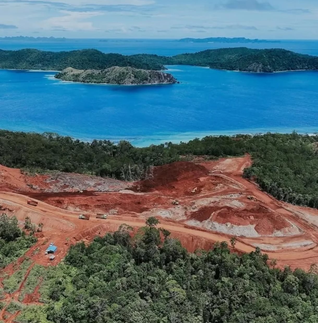 Tambang Nikel di Kawasan Raja Ampat
