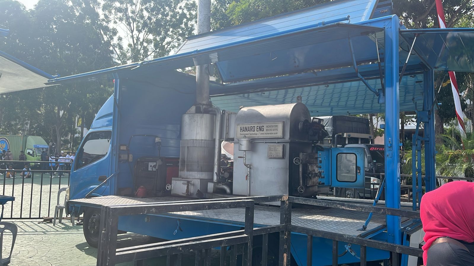 Kendaraan pengangkut insinerator untuk pemusnahan sabu di Batam, Kepulauan Riau.